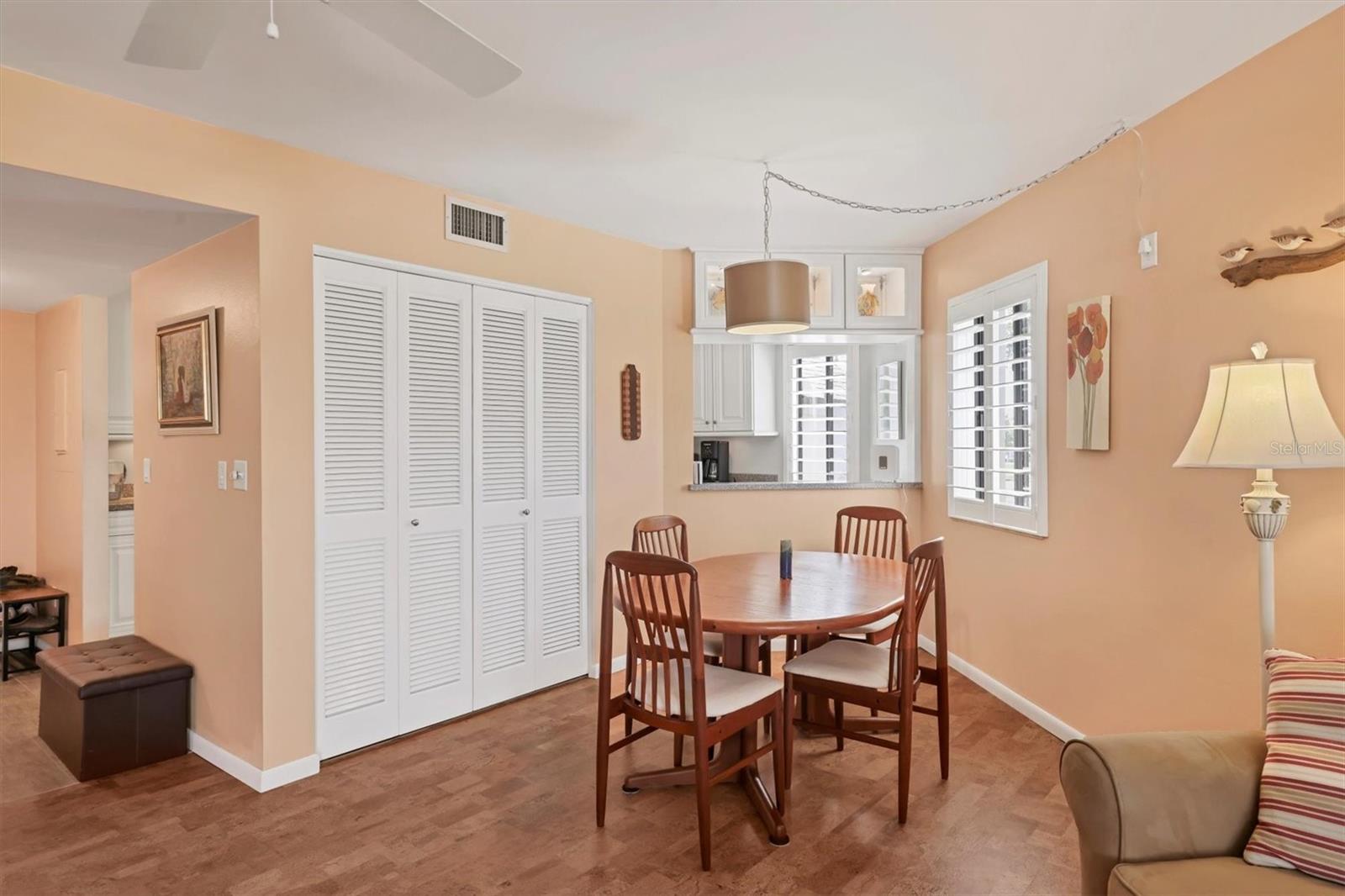 Image 12 of 42 For 822 Capri Isles Boulevard 210