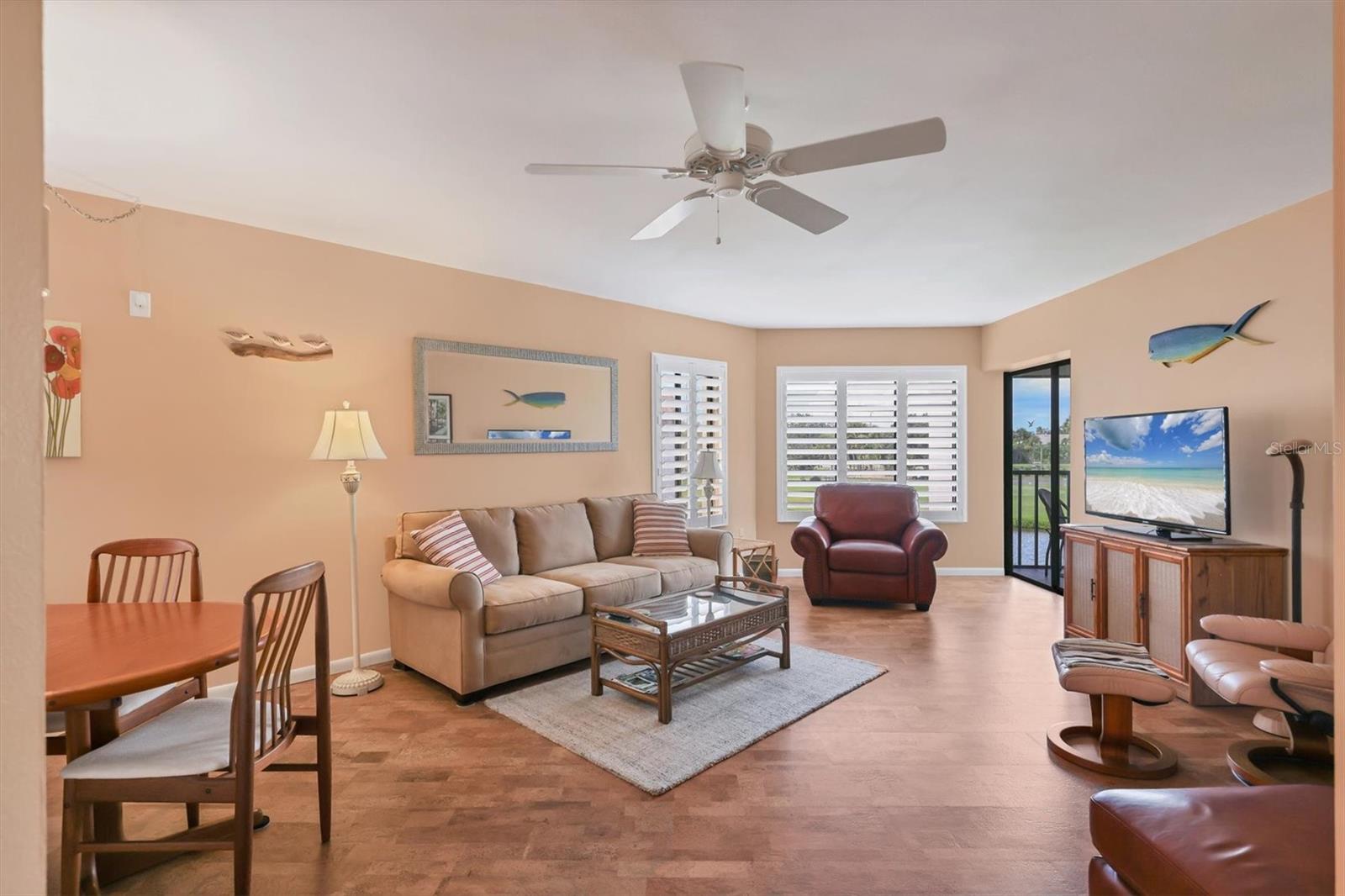 Image 14 of 42 For 822 Capri Isles Boulevard 210