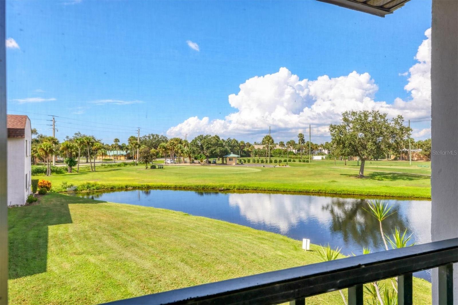 Image 20 of 42 For 822 Capri Isles Boulevard 210