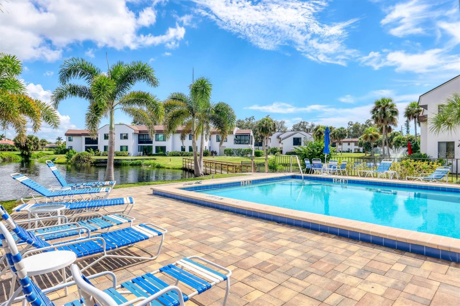 Image 36 of 42 For 822 Capri Isles Boulevard 210