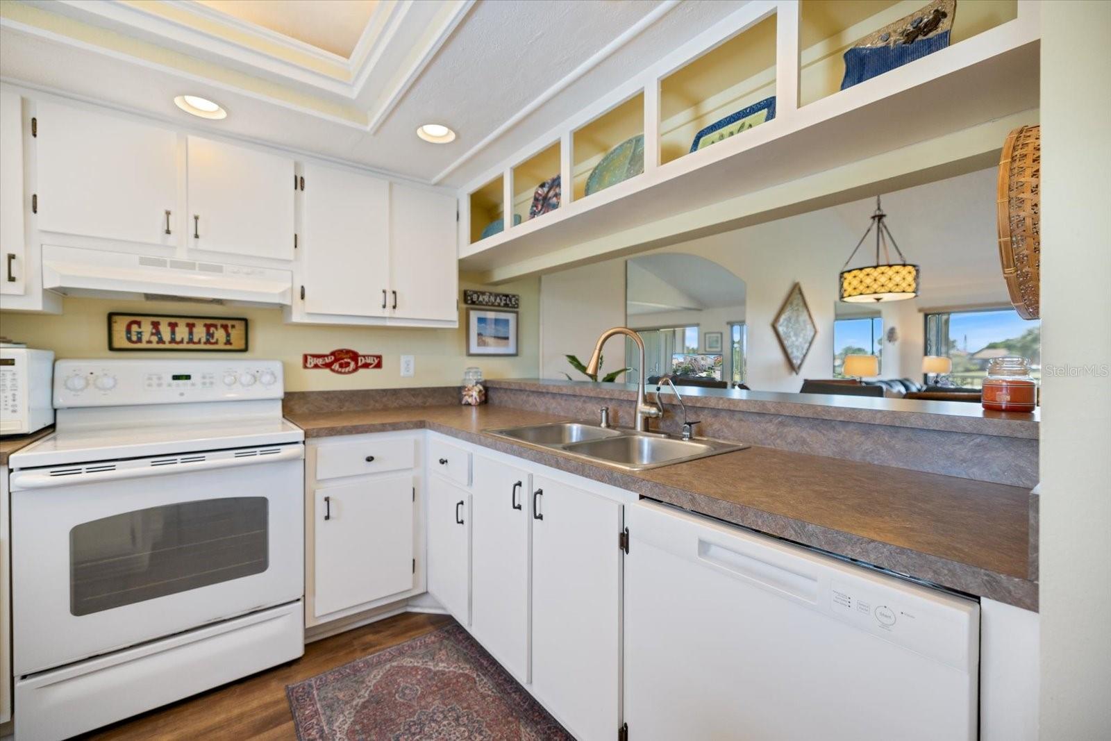 Image 13 of 23 For 726 Bird Bay Drive W 153