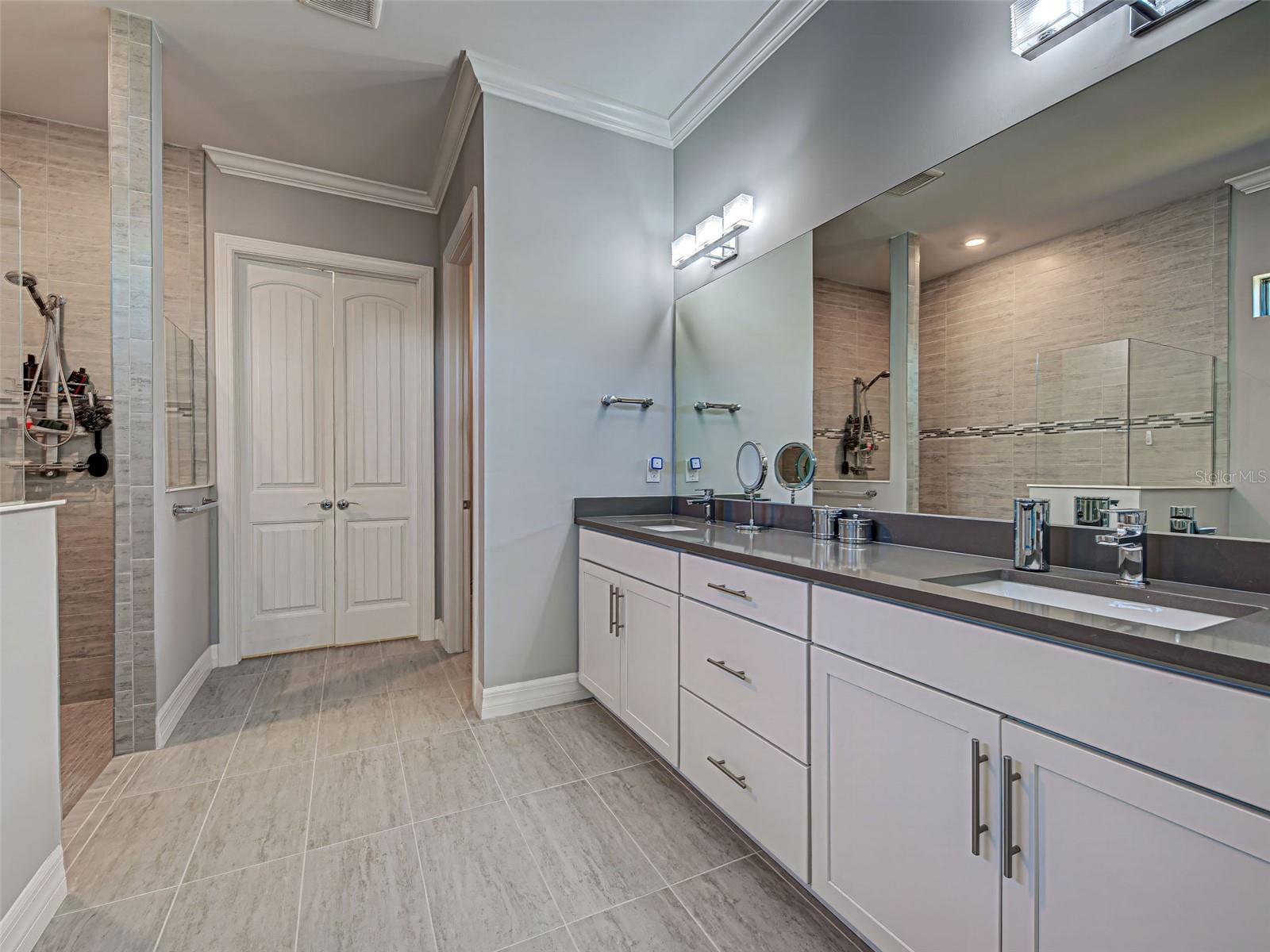 Image 37 of 90 For 13374 Verandi Street