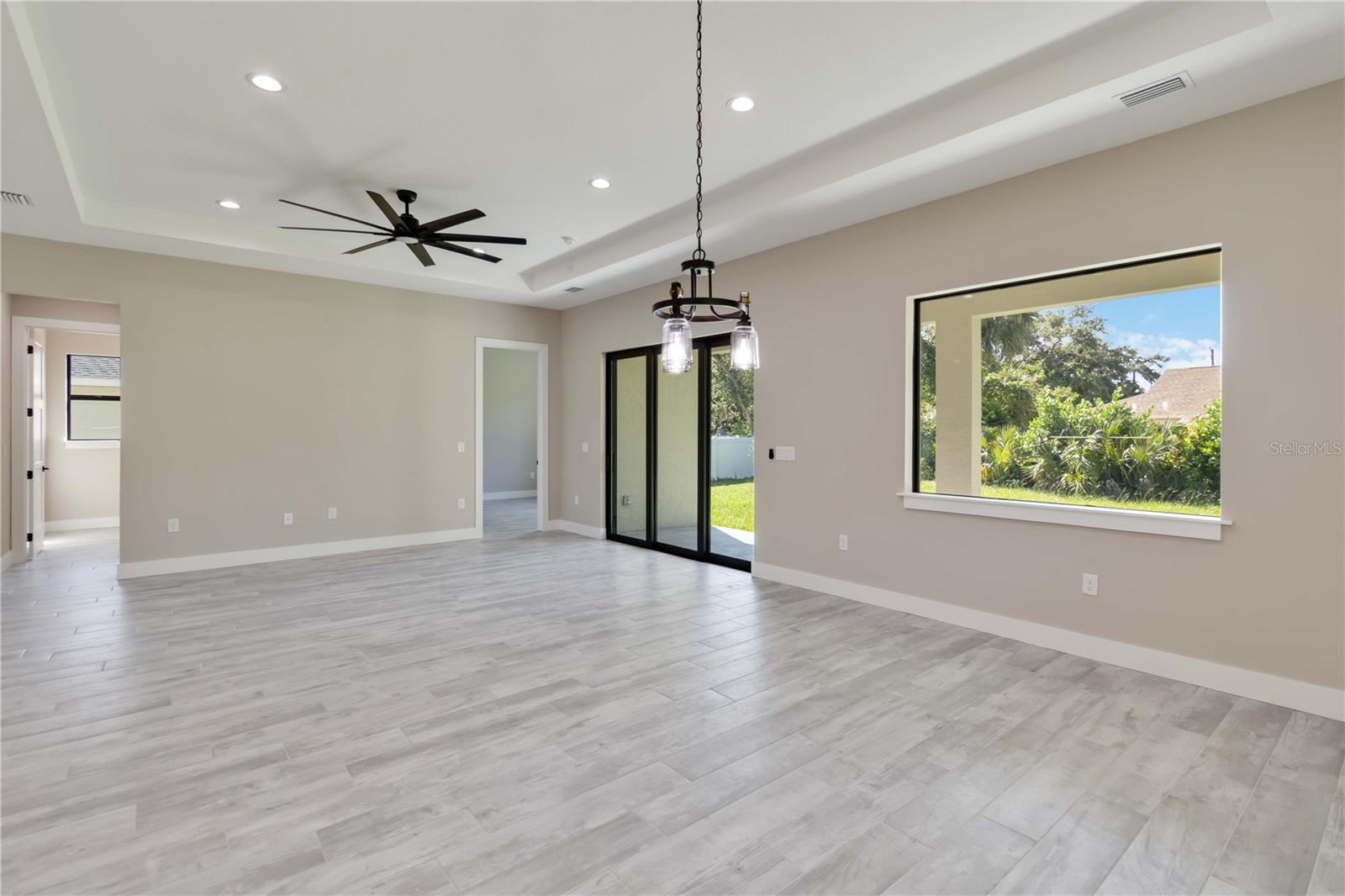 Image 17 of 39 For 205 Cougar Way