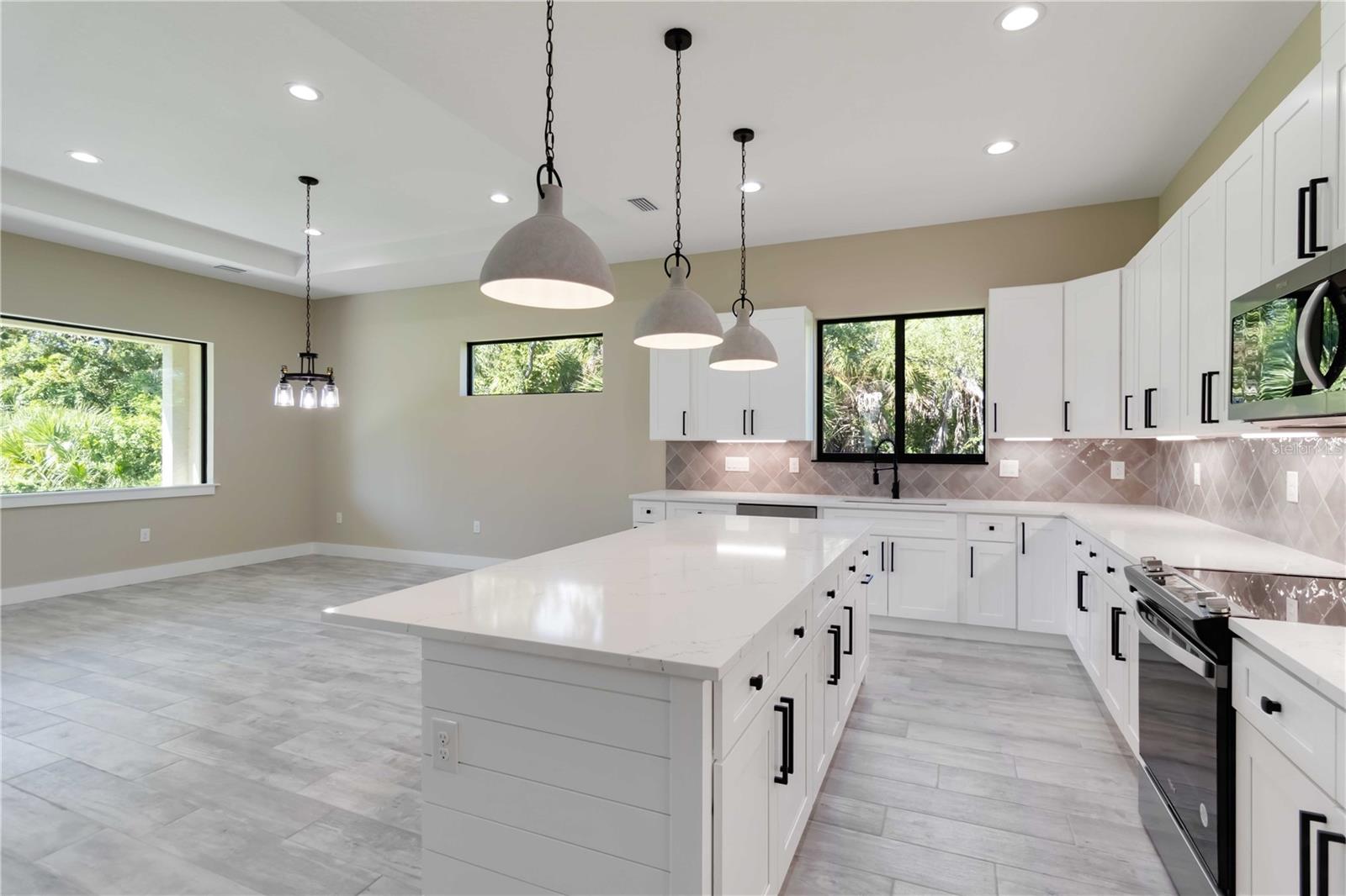 Image 20 of 39 For 205 Cougar Way