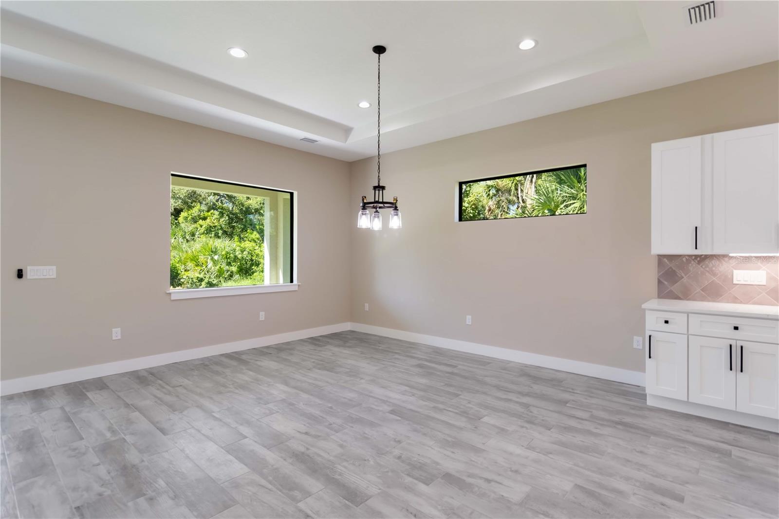 Image 21 of 39 For 205 Cougar Way