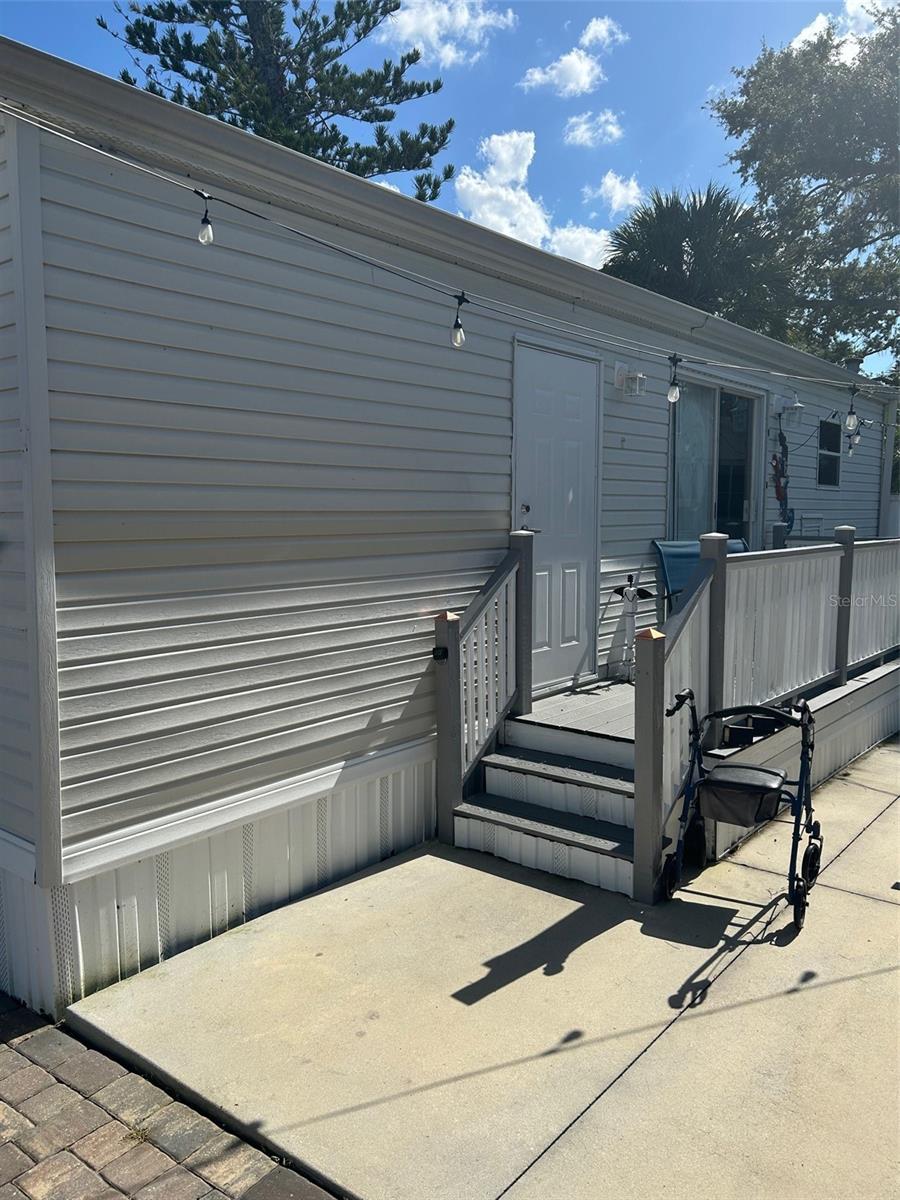 Image 17 of 22 For 1674 University Parkway 76