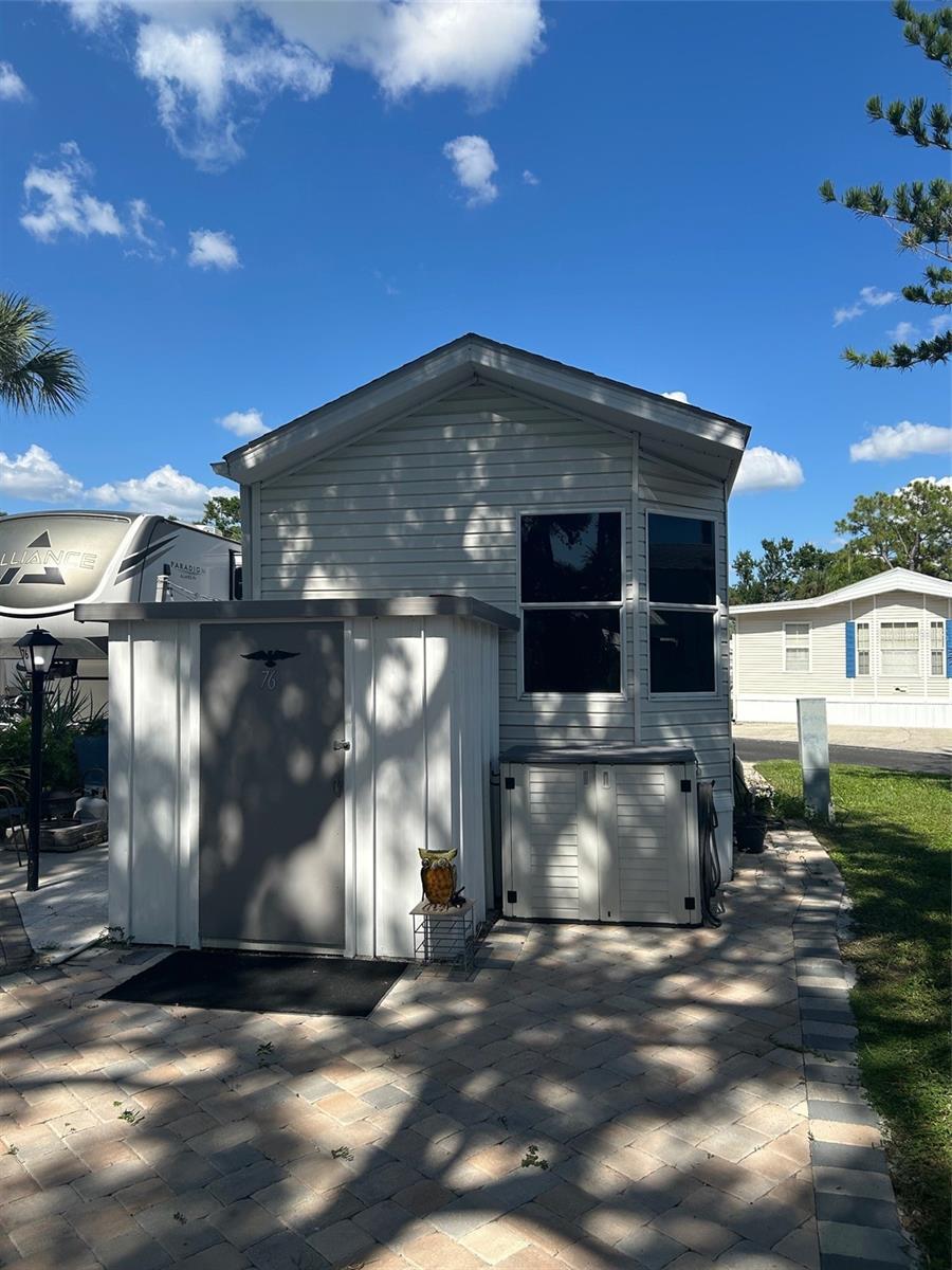 Image 2 of 22 For 1674 University Parkway 76