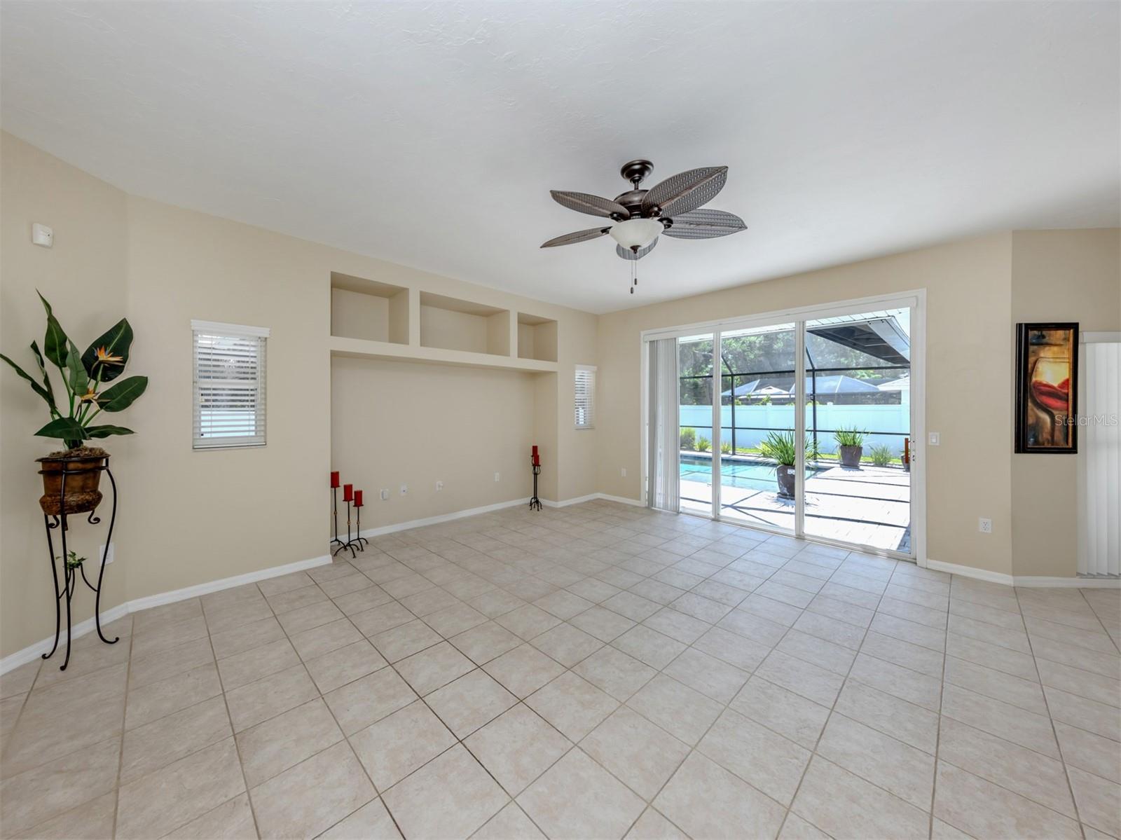 Image 18 of 55 For 563 Pine Ranch East Road
