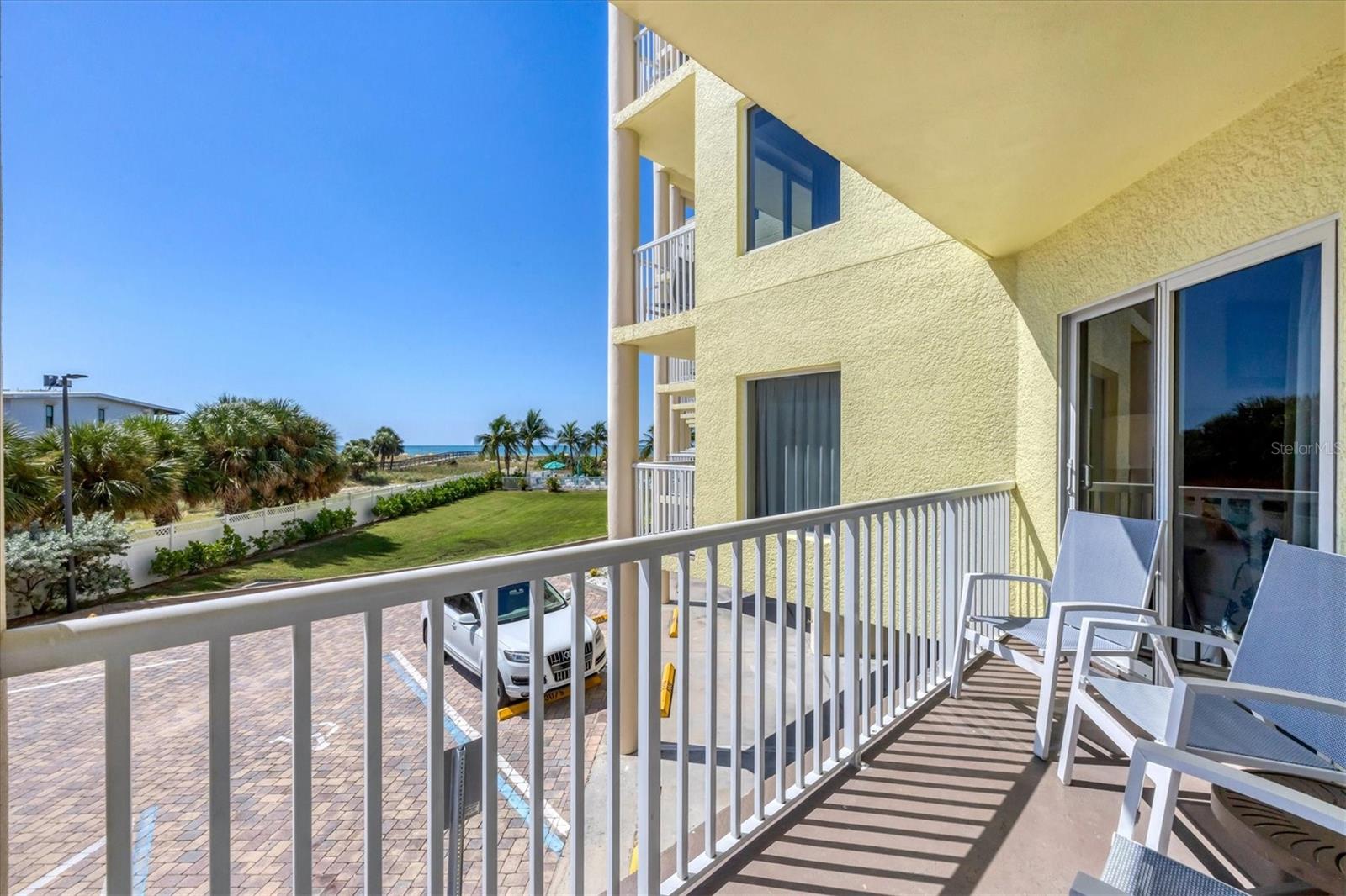 Image 28 of 64 For 12000 Gulf Boulevard 207s