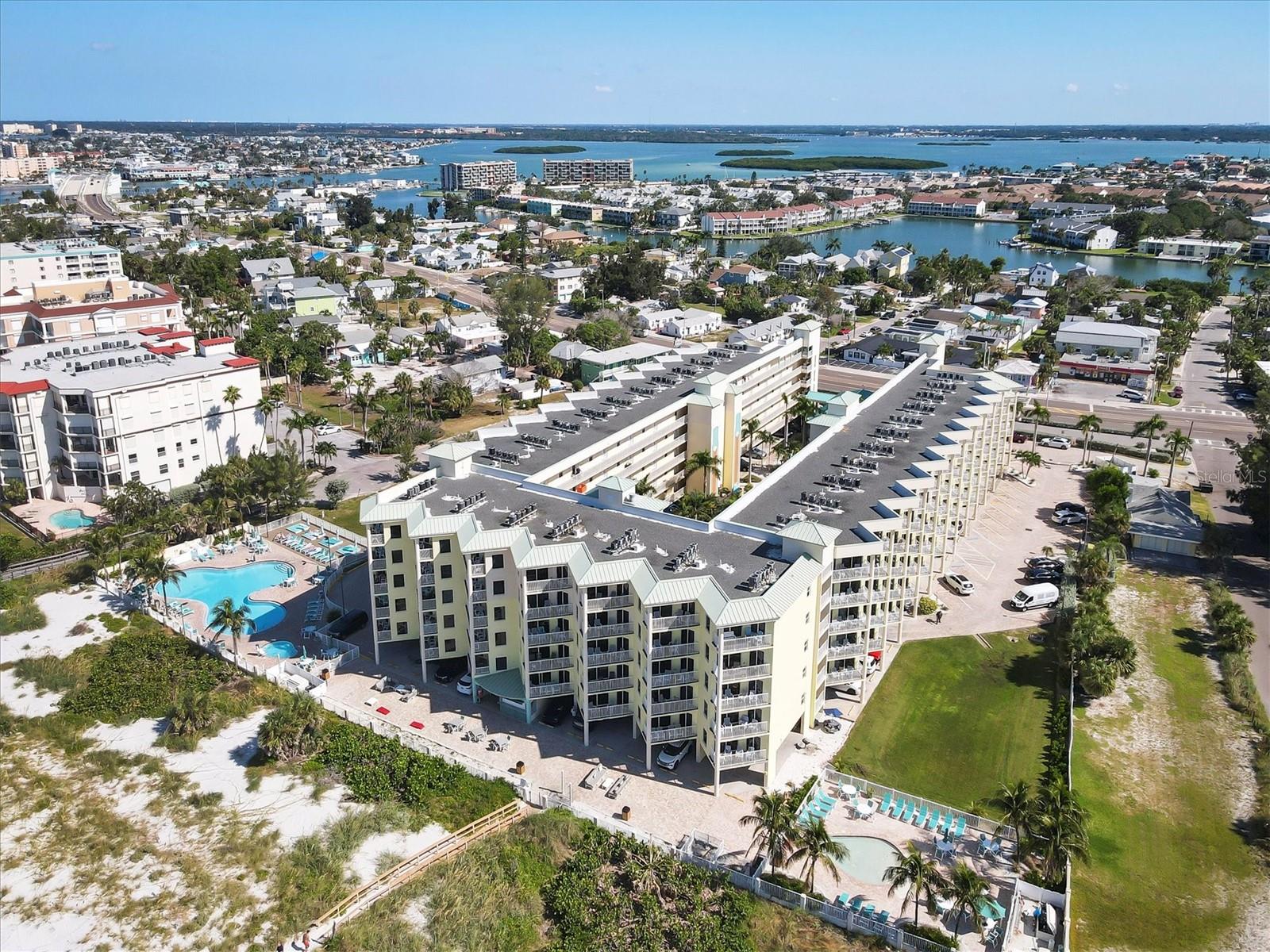 Image 32 of 64 For 12000 Gulf Boulevard 207s