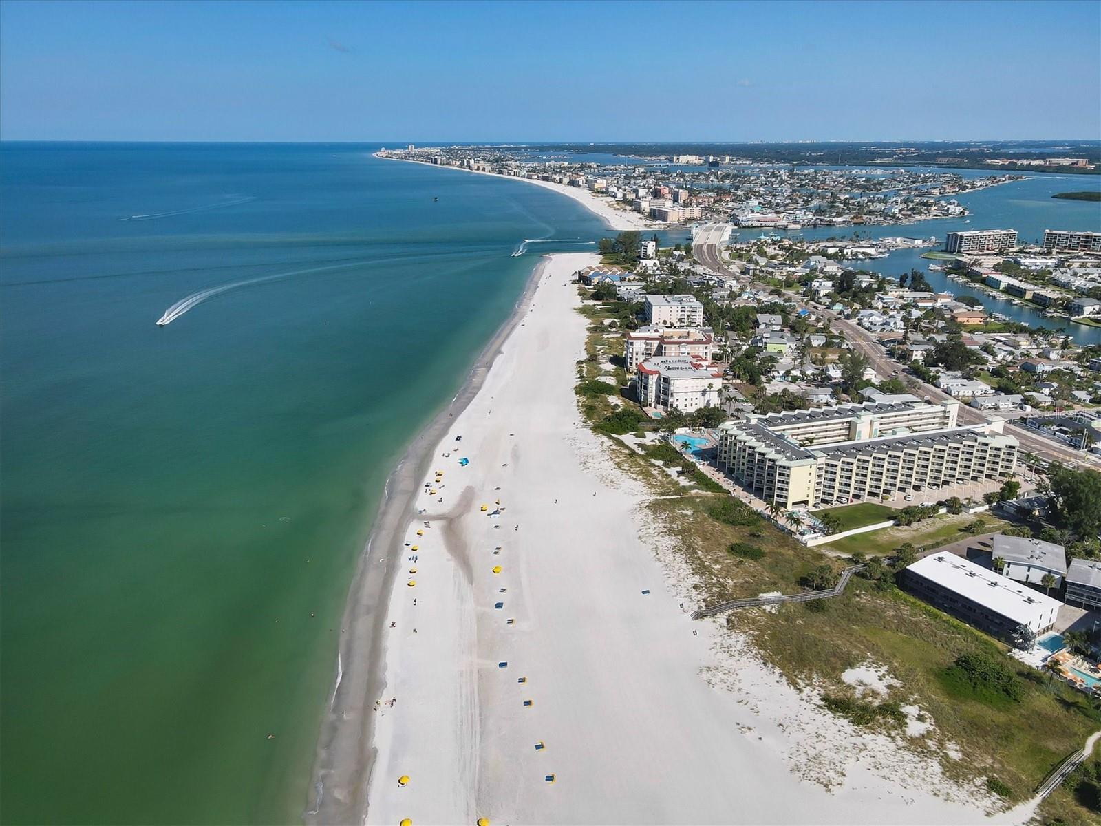 Image 36 of 64 For 12000 Gulf Boulevard 207s