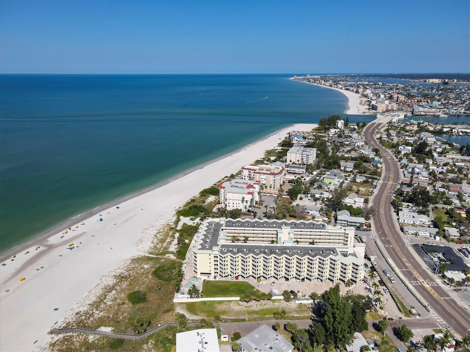 Image 4 of 64 For 12000 Gulf Boulevard 207s