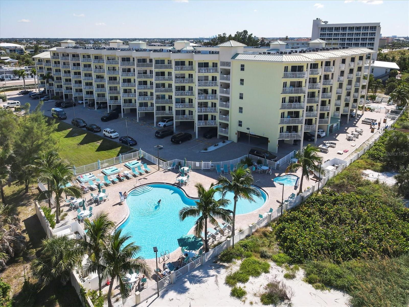 Image 5 of 64 For 12000 Gulf Boulevard 207s