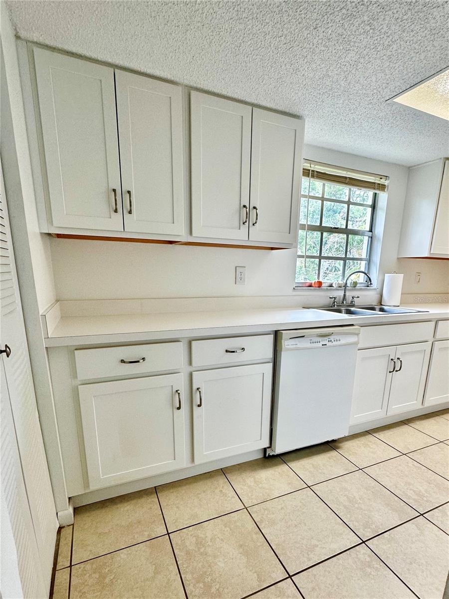 Image 14 of 52 For 1531 Placida Road 203