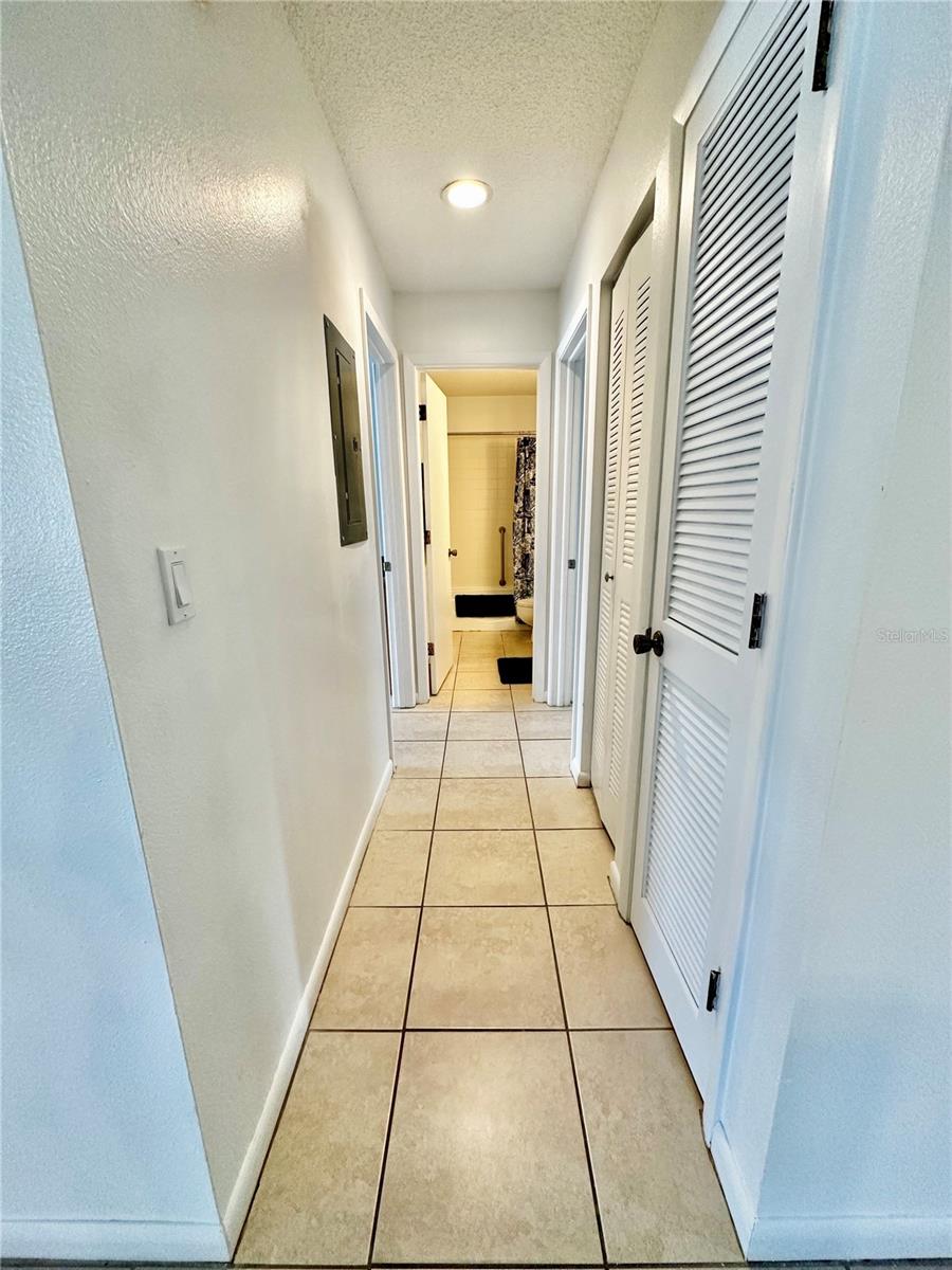 Image 21 of 52 For 1531 Placida Road 203