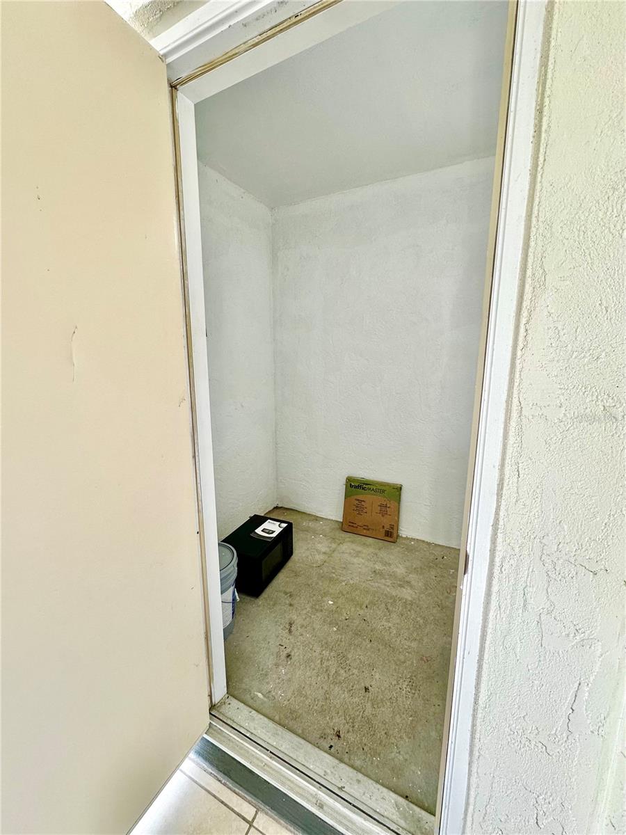Image 41 of 52 For 1531 Placida Road 203