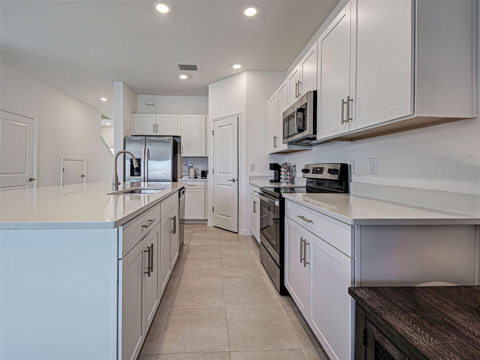 Image 15 of 58 For 5734 Archipelago Street