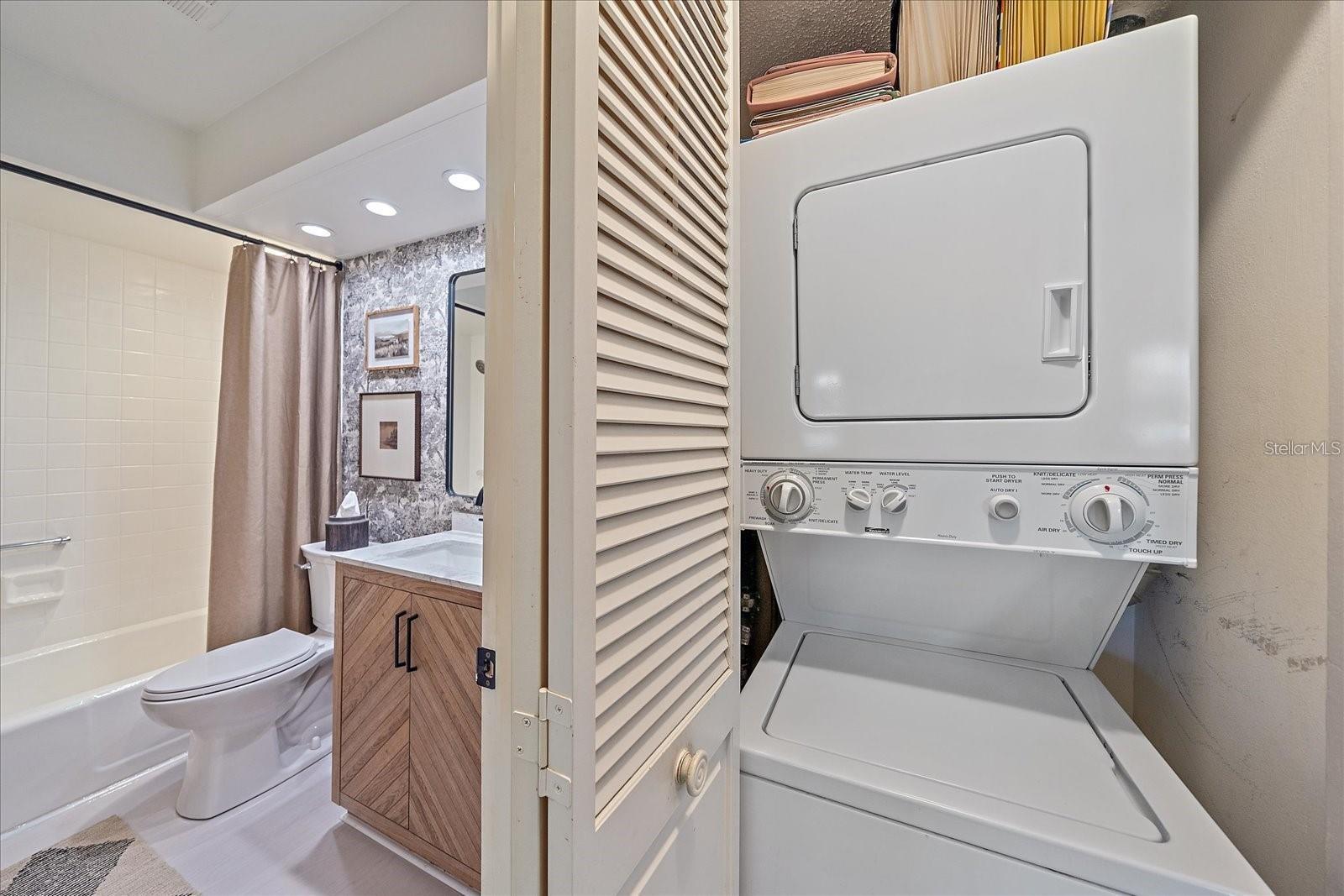 Image 18 of 21 For 1211 Capri Isles Boulevard 6