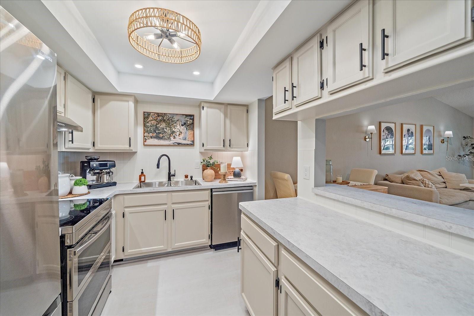 Image 5 of 21 For 1211 Capri Isles Boulevard 6