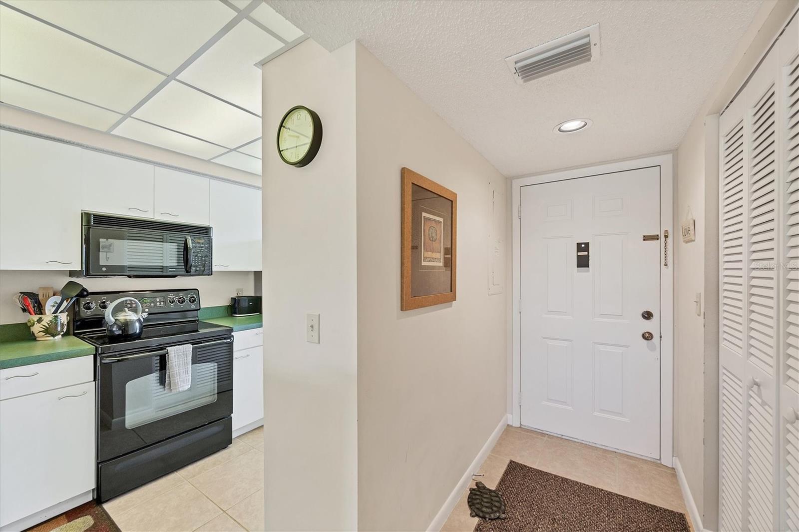 Image 10 of 66 For 823 Wexford Boulevard 823