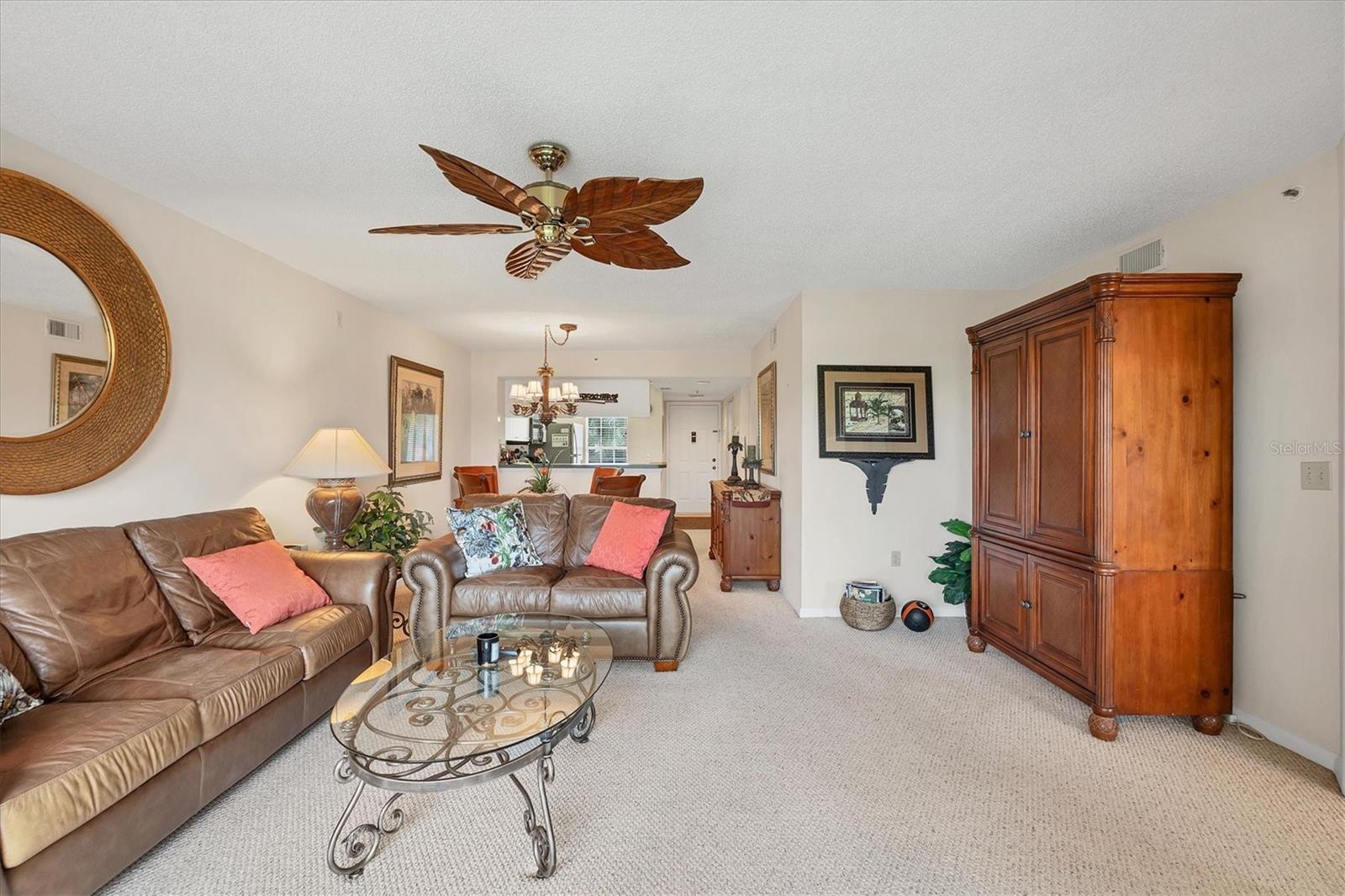 Image 16 of 66 For 823 Wexford Boulevard 823