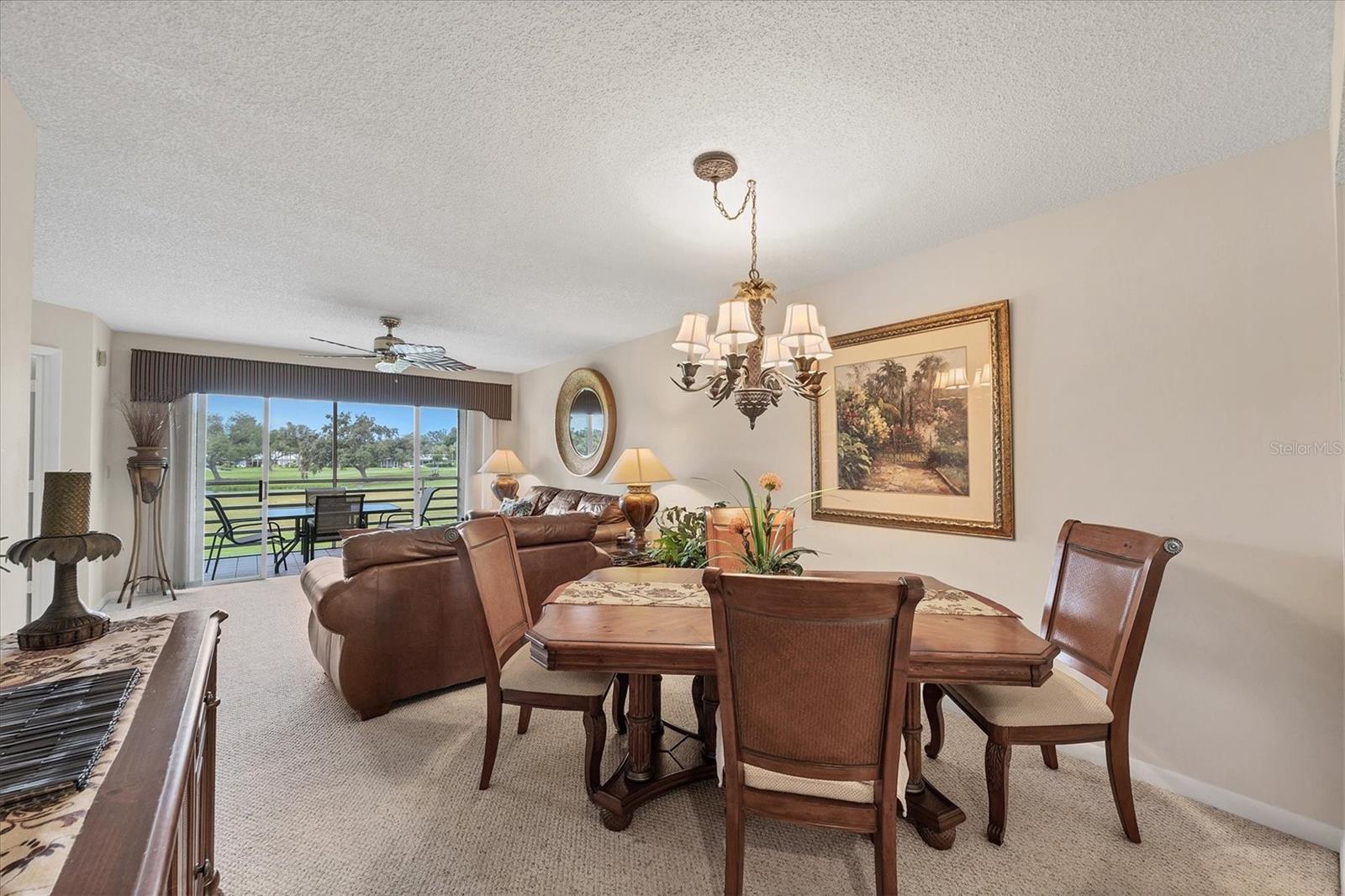 Image 22 of 66 For 823 Wexford Boulevard 823