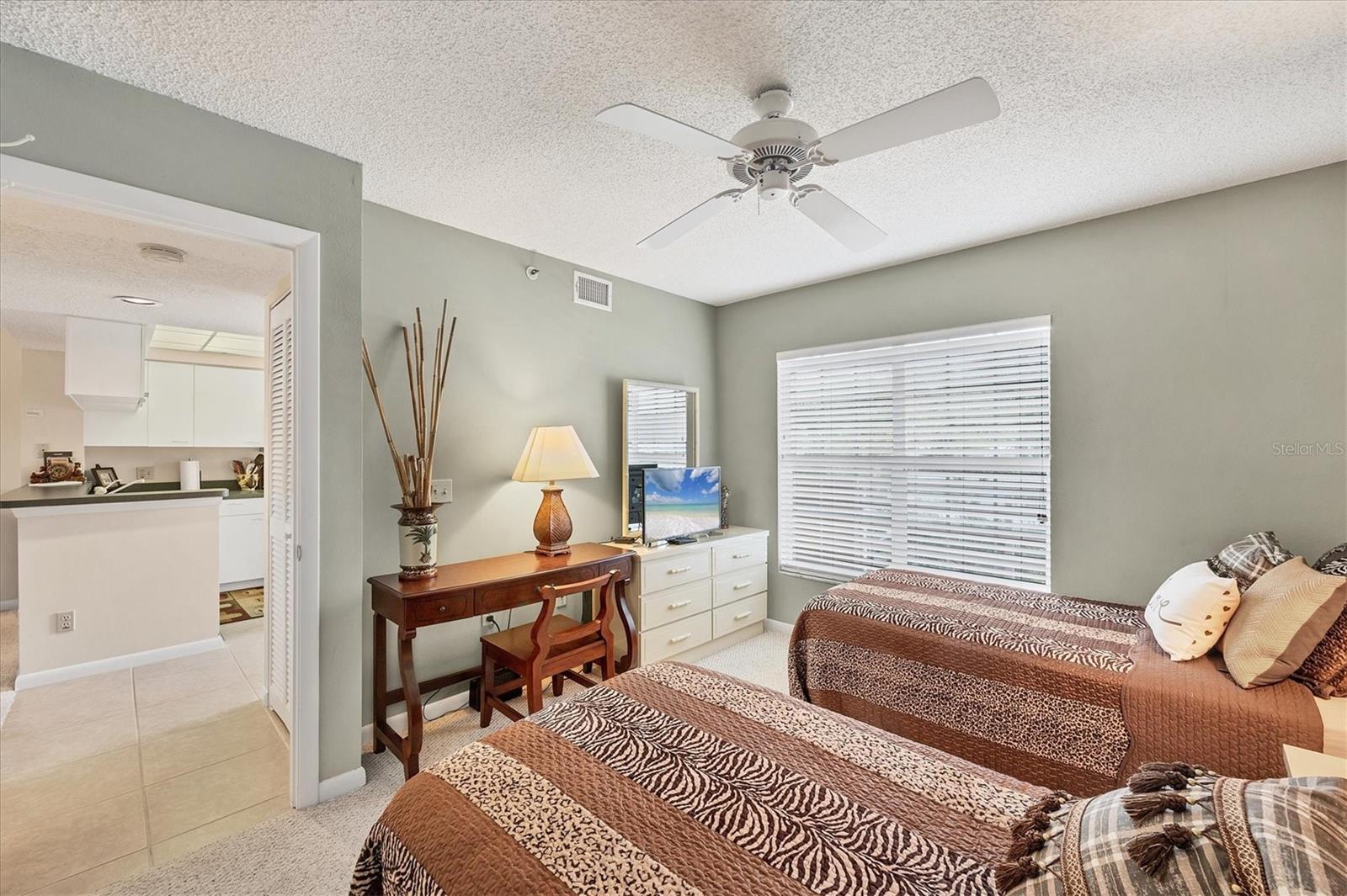Image 31 of 66 For 823 Wexford Boulevard 823