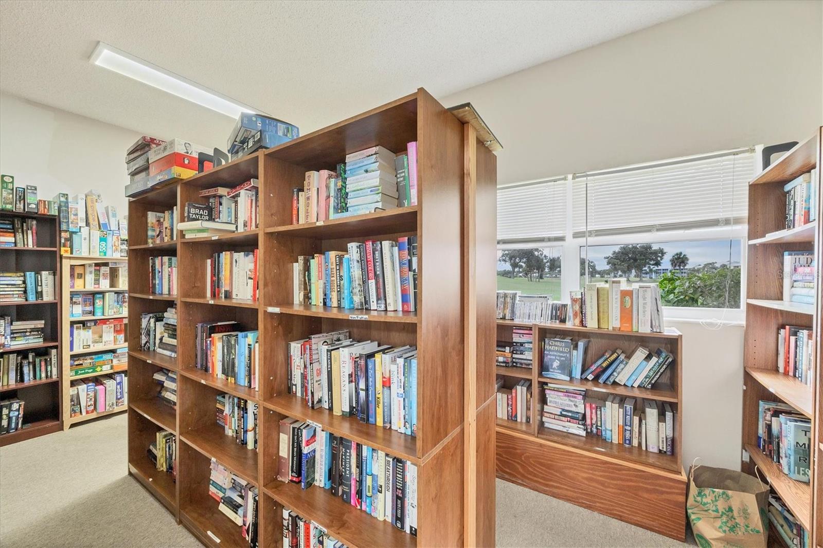 Image 45 of 66 For 823 Wexford Boulevard 823