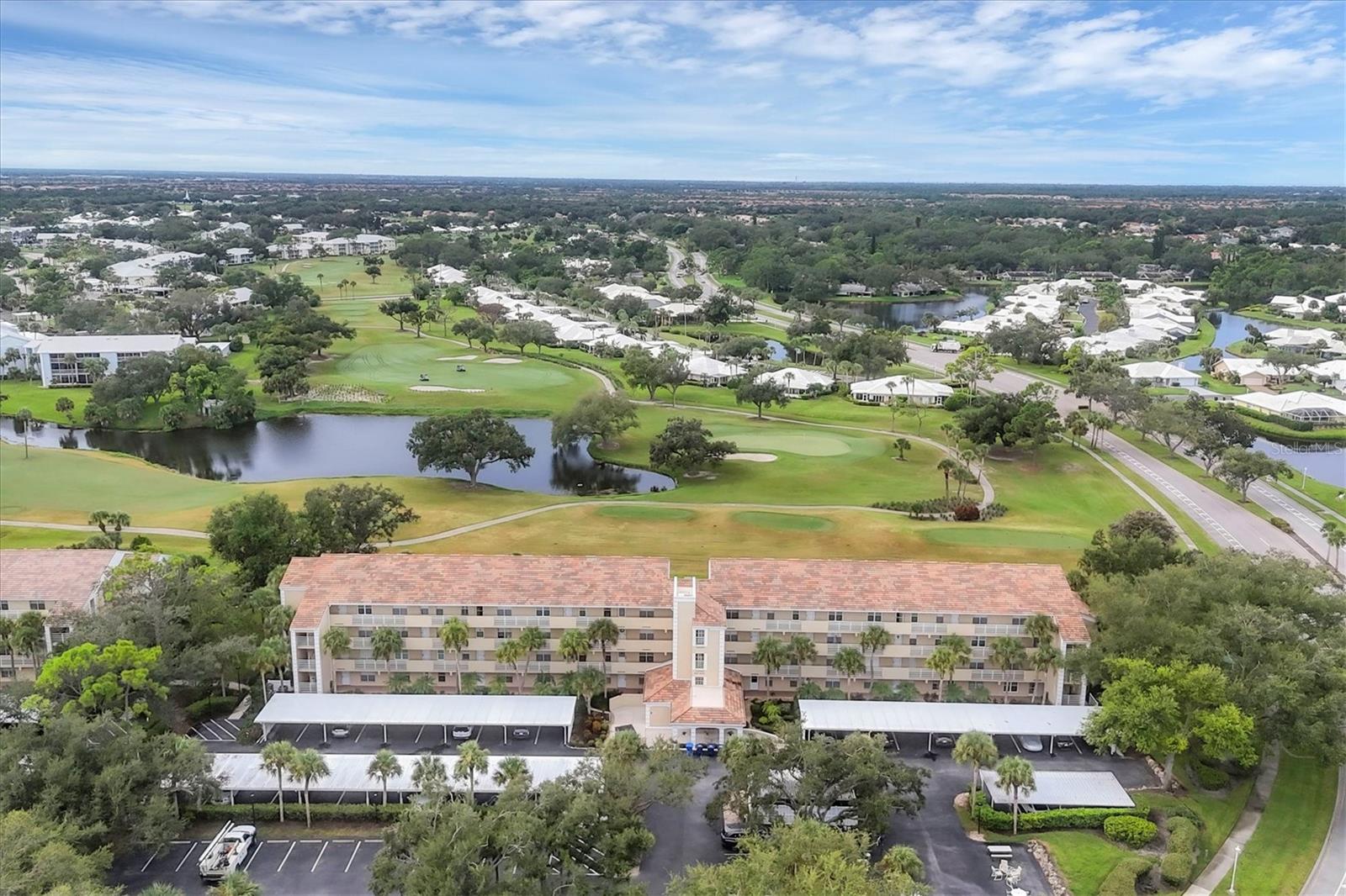 Image 5 of 66 For 823 Wexford Boulevard 823