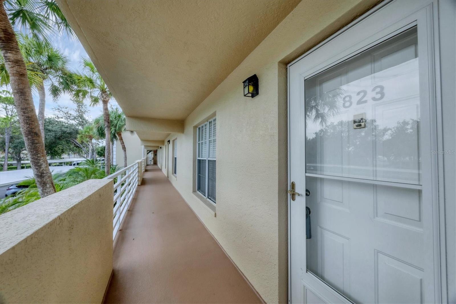 Image 9 of 66 For 823 Wexford Boulevard 823