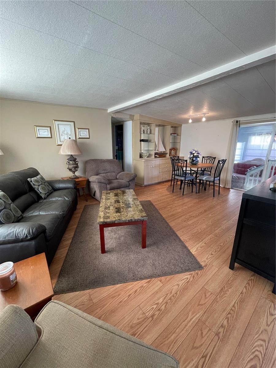 Image 9 of 30 For 603 Green Circle