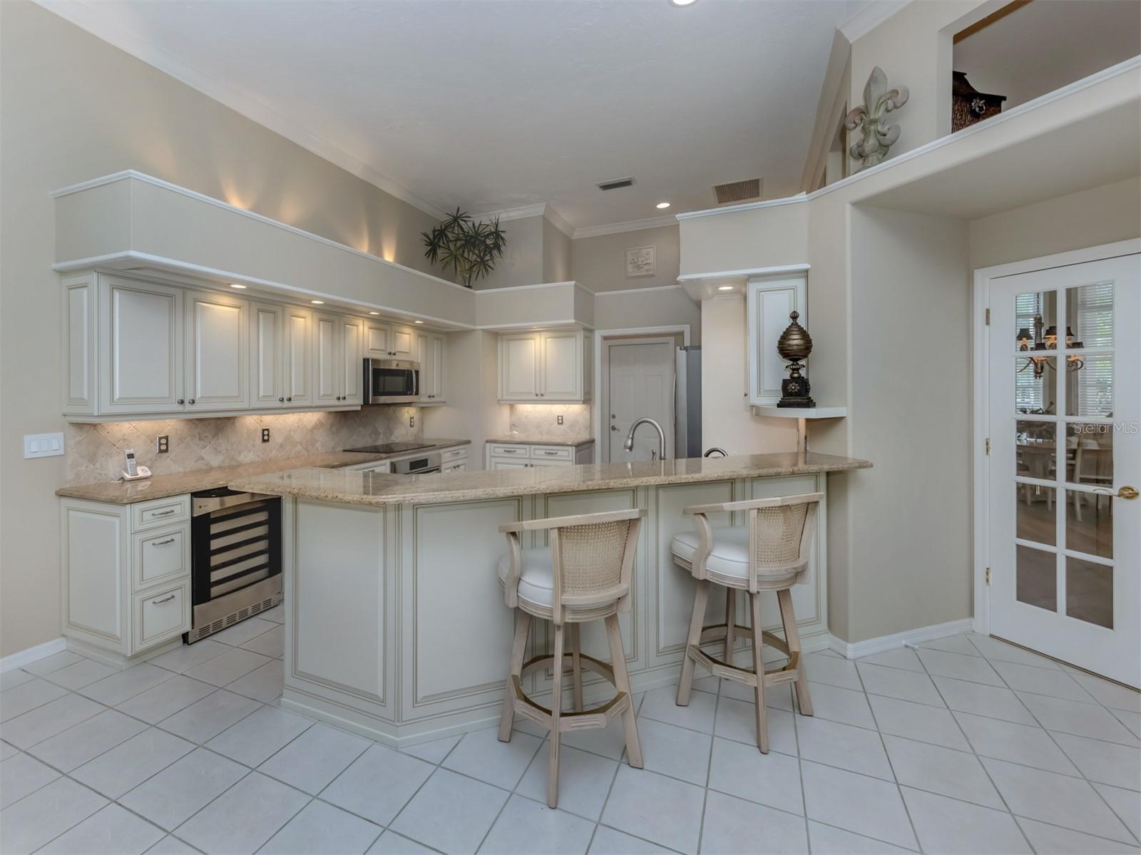 Image 11 of 60 For 273 Royal Oak Way