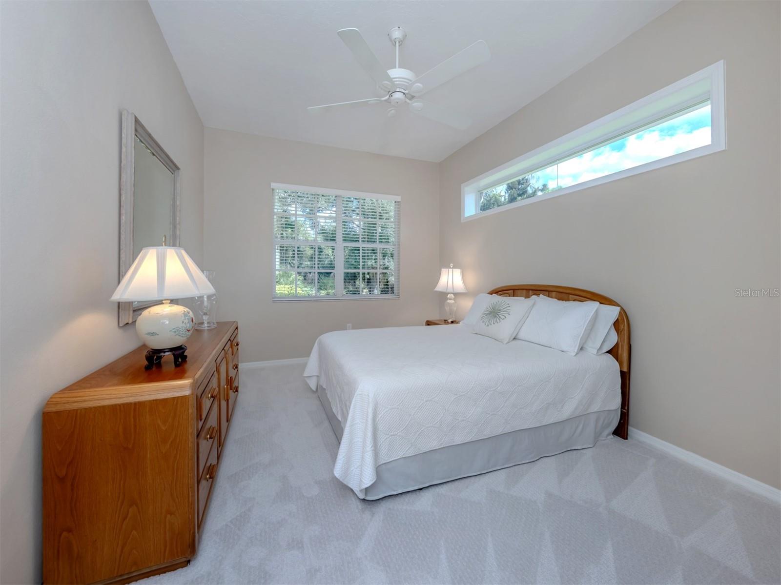 Image 22 of 60 For 273 Royal Oak Way