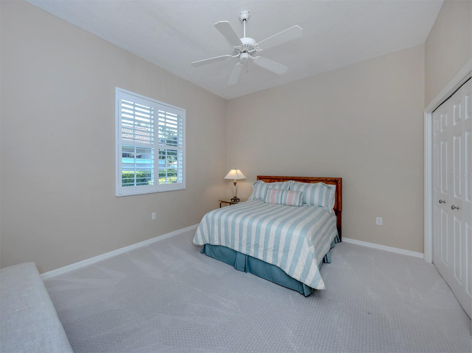 Image 23 of 60 For 273 Royal Oak Way