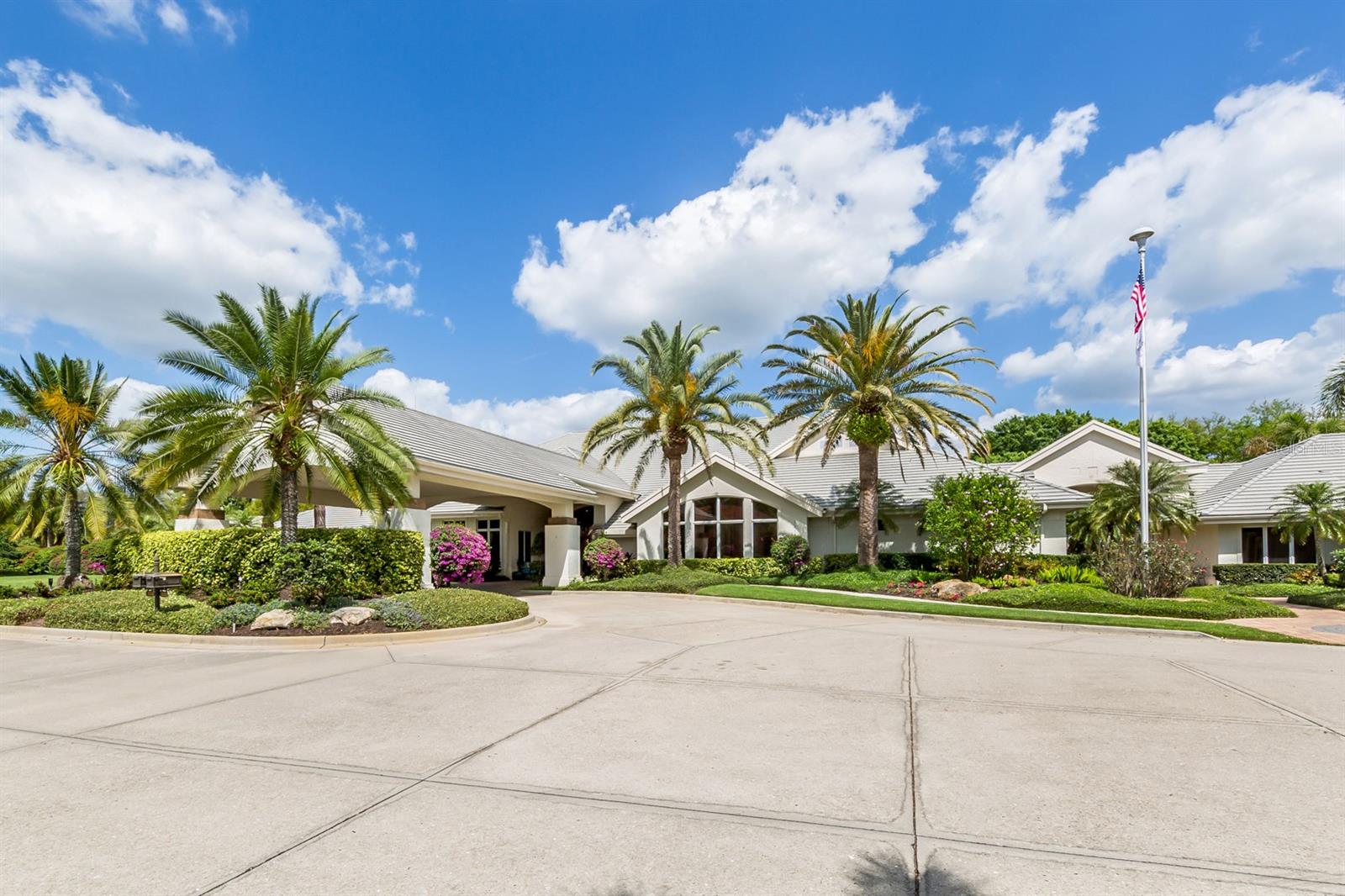Image 34 of 60 For 273 Royal Oak Way