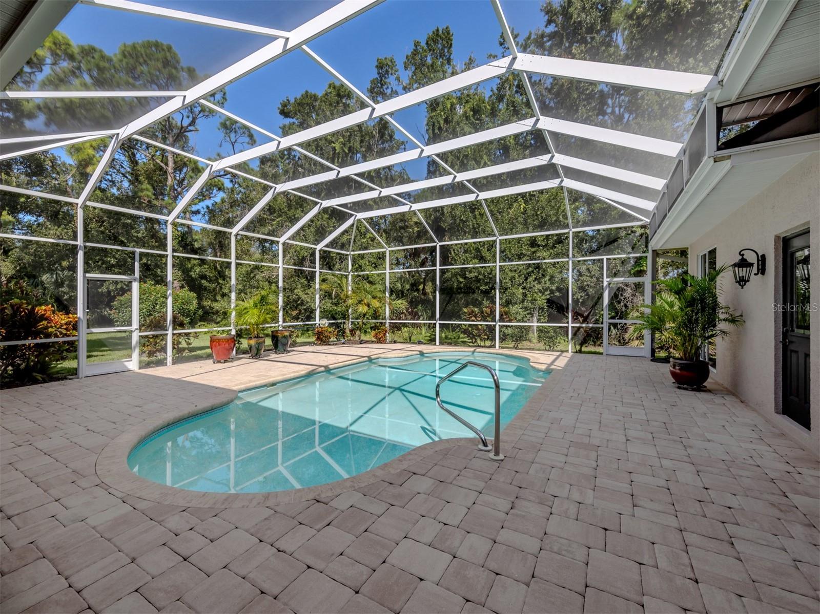 Image 7 of 60 For 273 Royal Oak Way