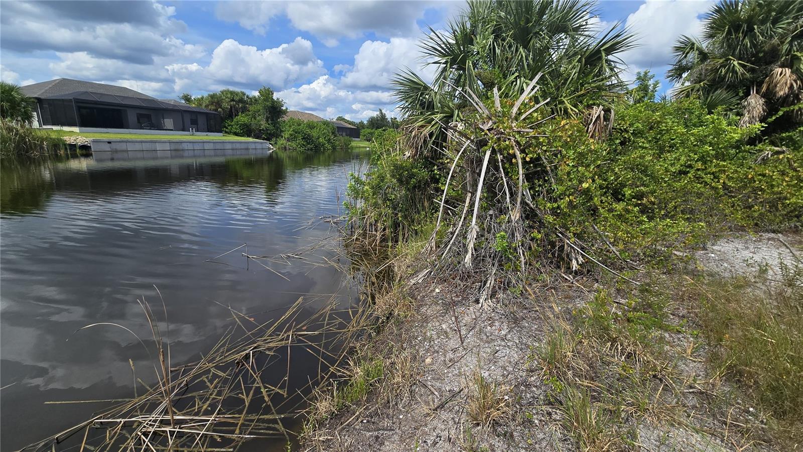 Image 9 of 10 For 14153 Fruit Port Circle