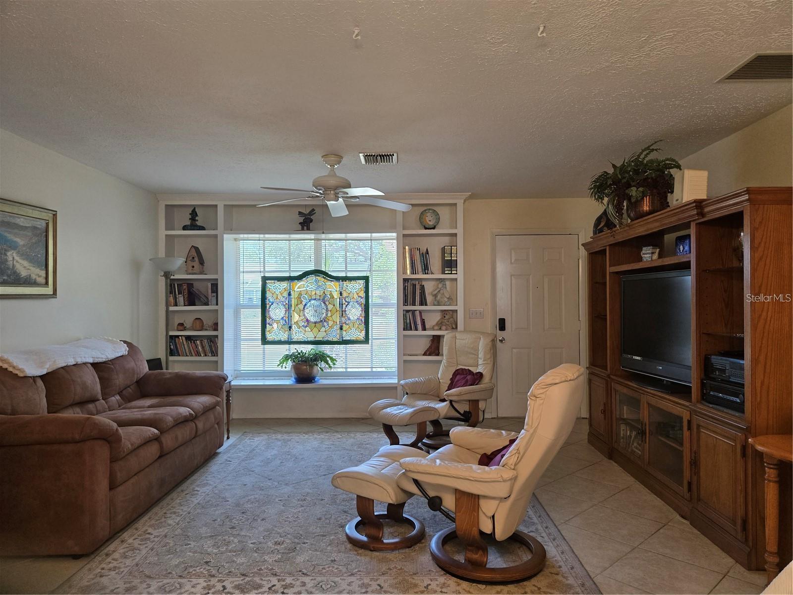 Image 11 of 27 For 3311 Papaya Road