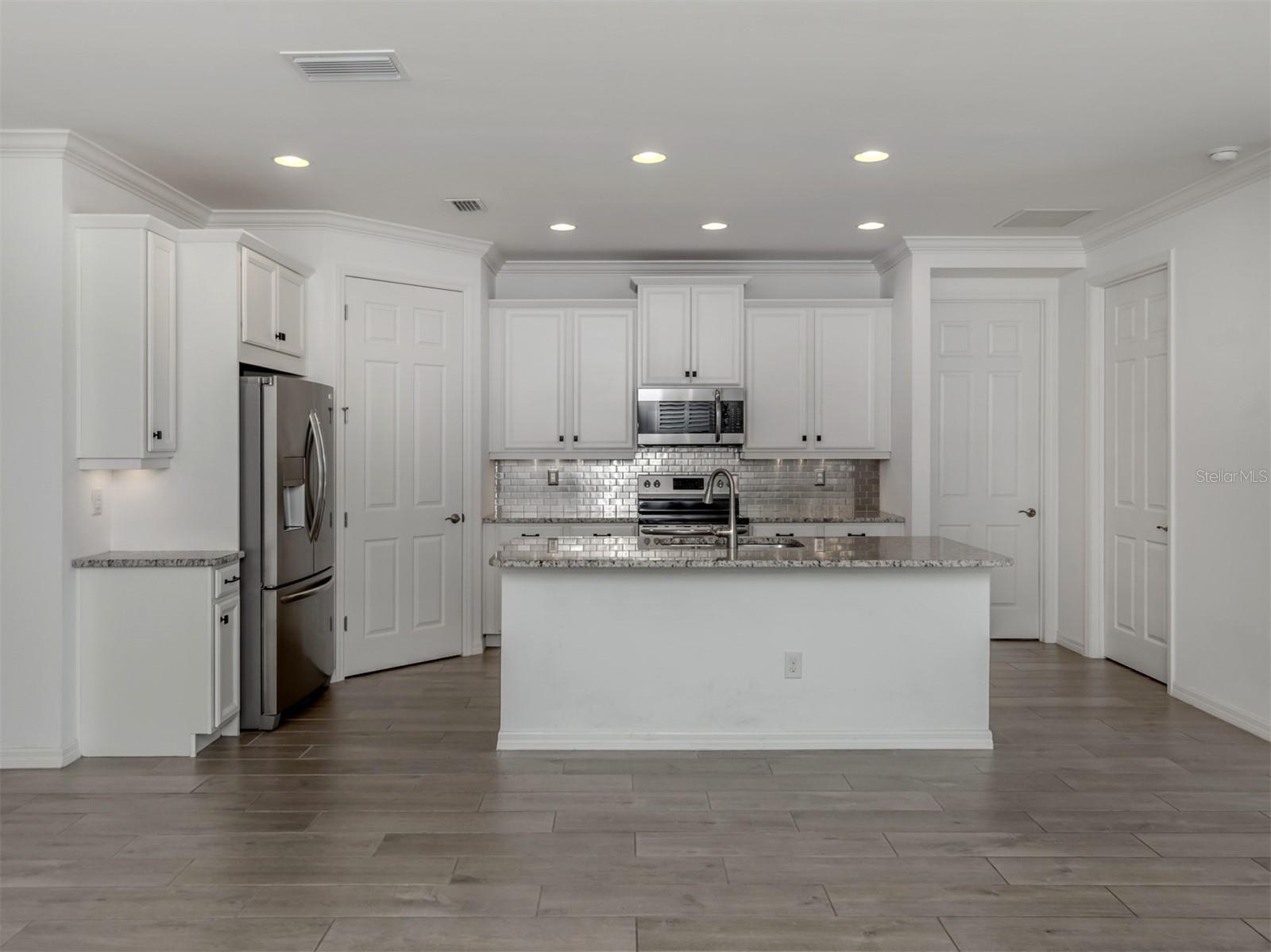 Image 10 of 68 For 331 Toscavilla Boulevard