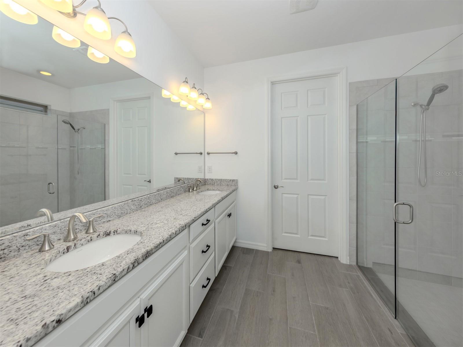 Image 15 of 68 For 331 Toscavilla Boulevard