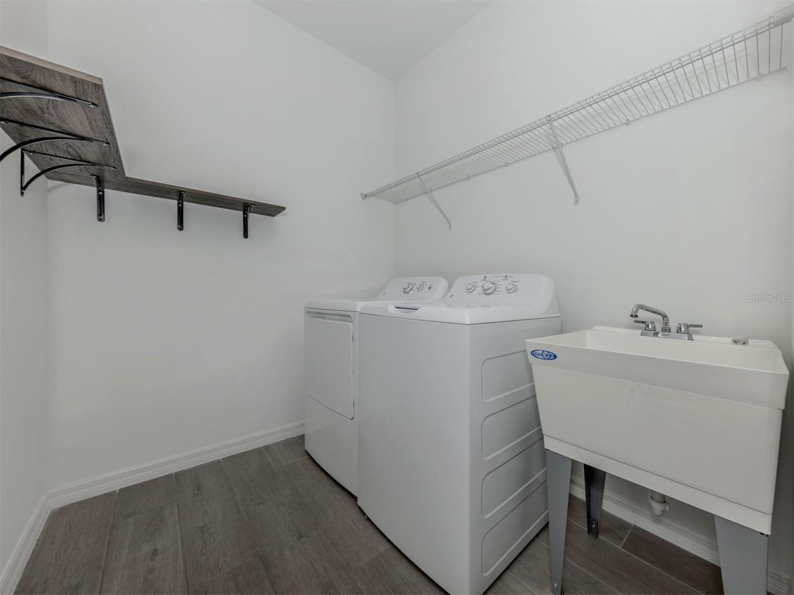 Image 20 of 68 For 331 Toscavilla Boulevard