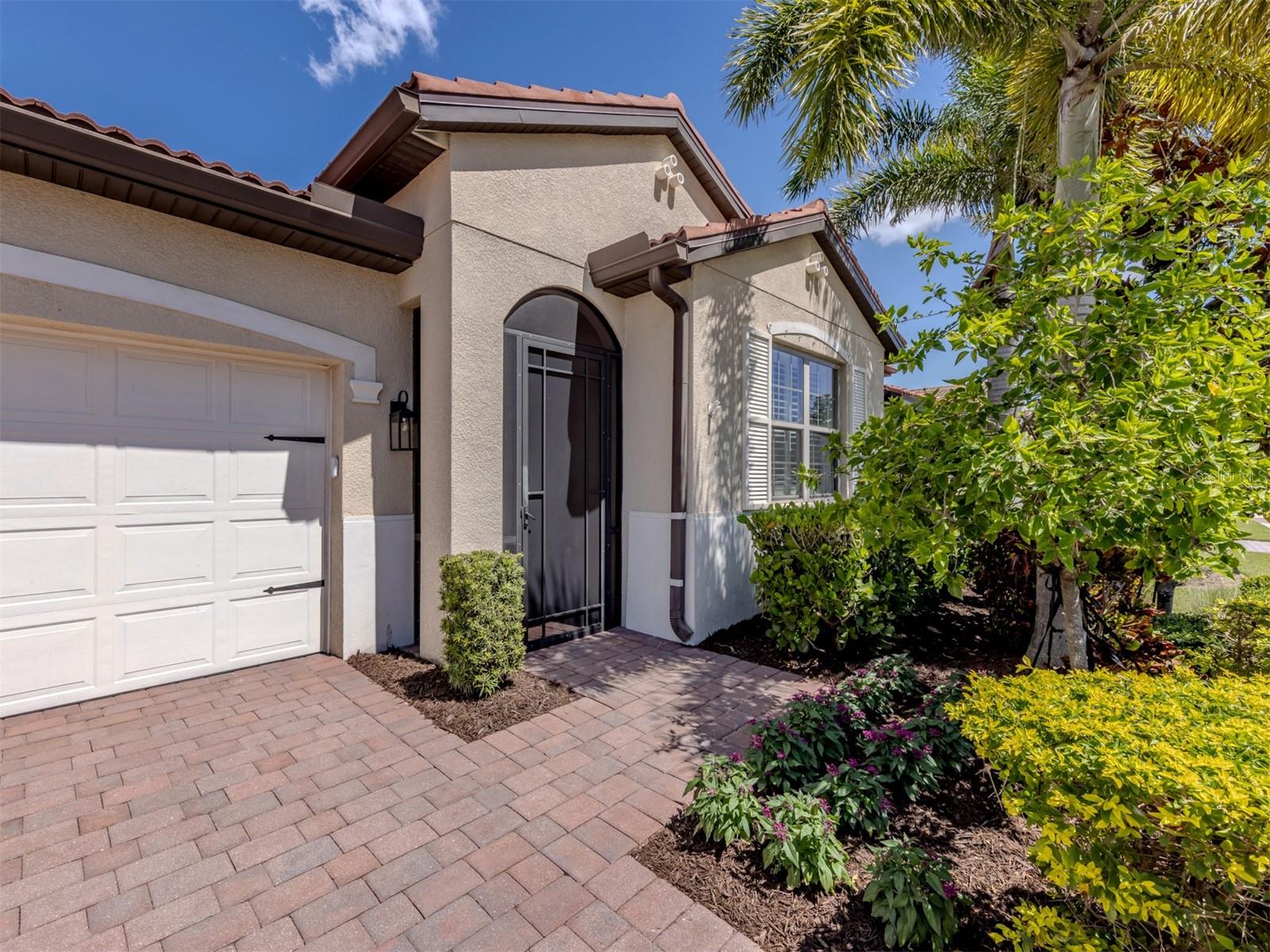 Image 3 of 68 For 331 Toscavilla Boulevard