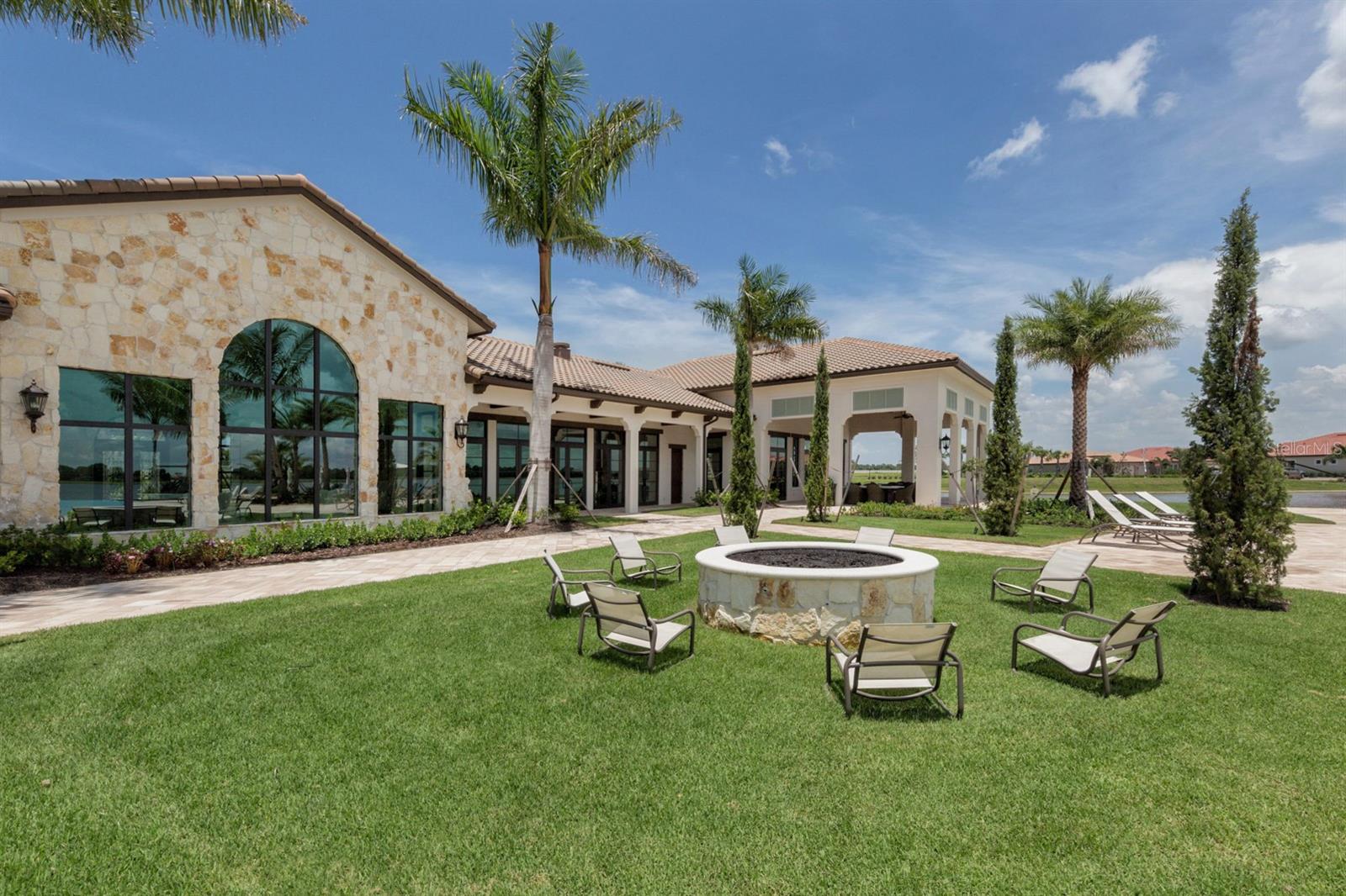 Image 40 of 68 For 331 Toscavilla Boulevard