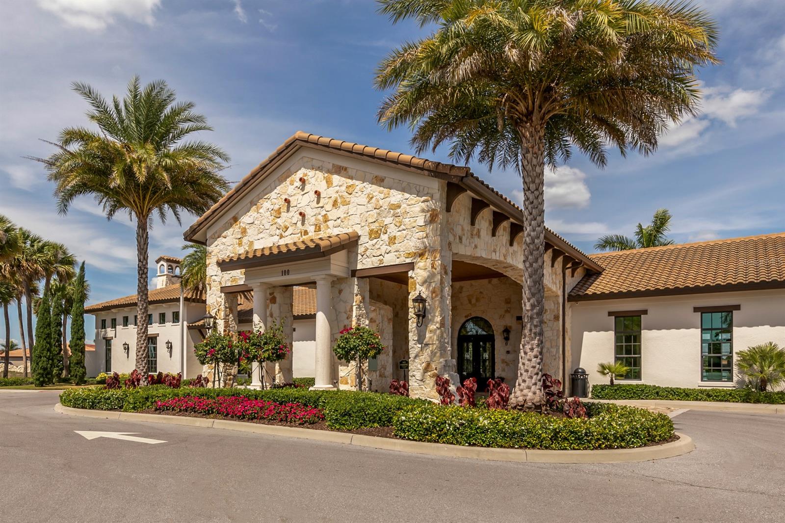 Image 42 of 68 For 331 Toscavilla Boulevard