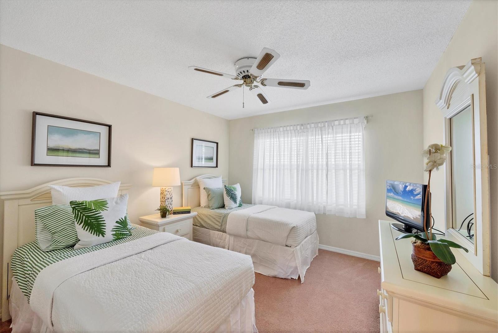 Image 16 of 47 For 433 Cerromar Lane 330
