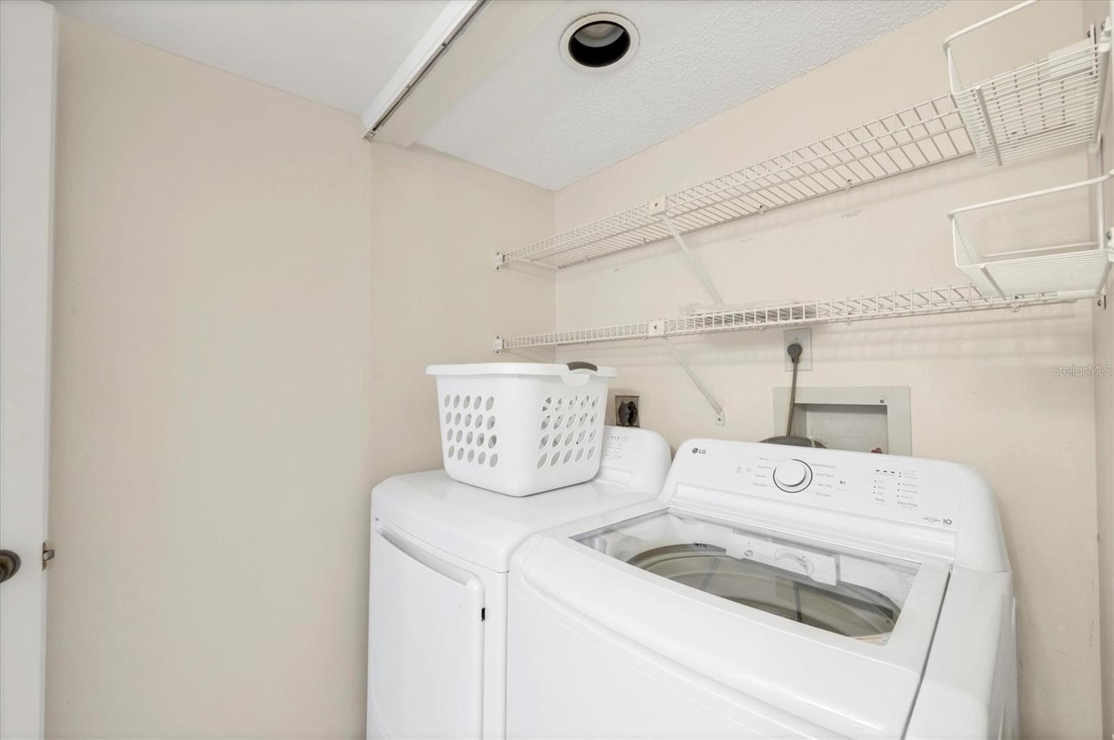 Image 21 of 47 For 433 Cerromar Lane 330