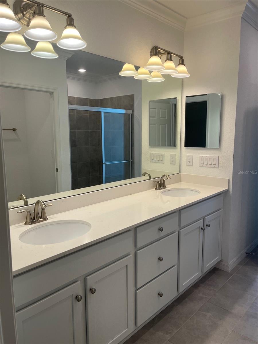 Image 11 of 35 For 10031 Crooked Creek Drive 101