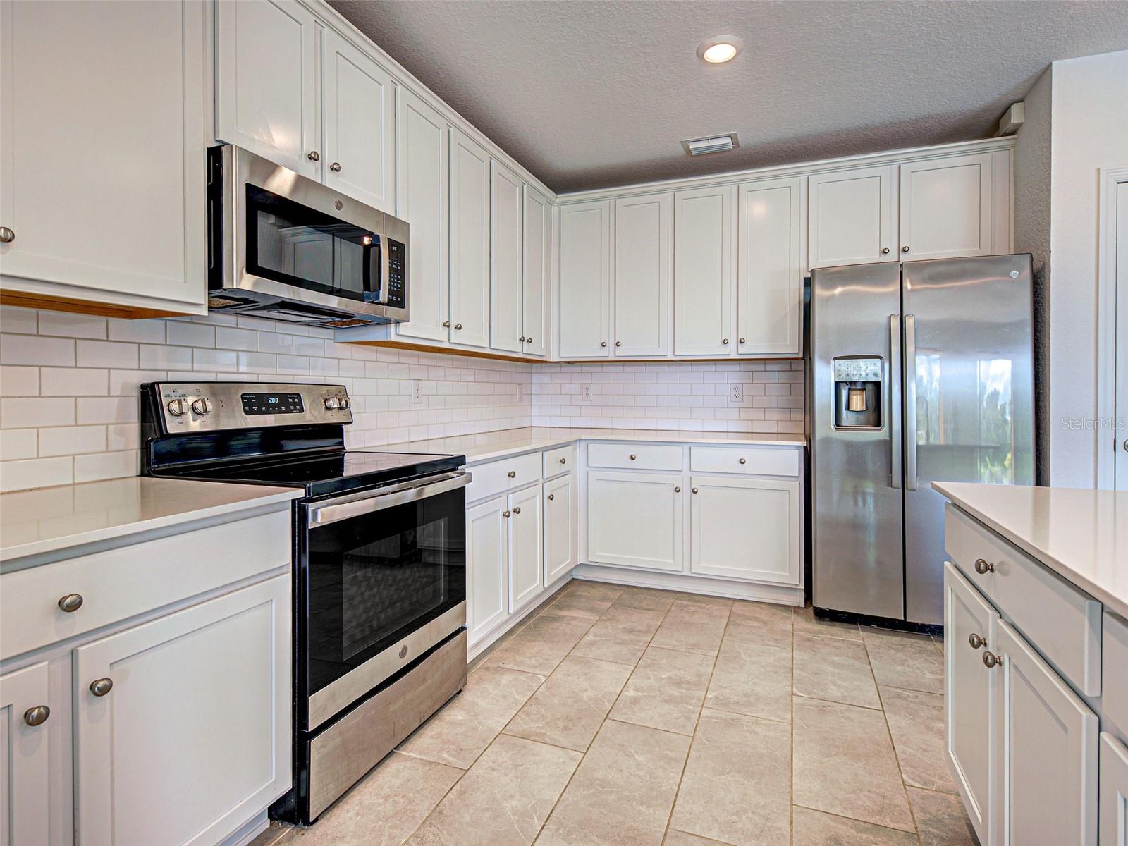 Image 19 of 35 For 10031 Crooked Creek Drive 101