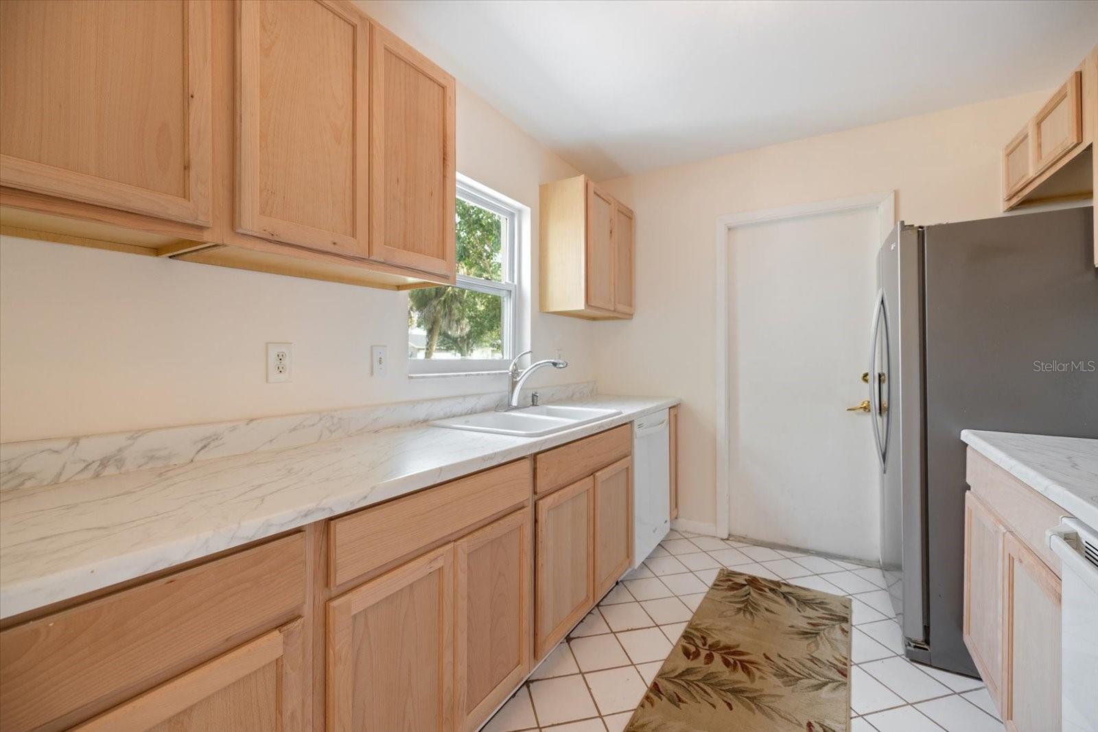 Image 4 of 49 For 13300 Englewood Rd
