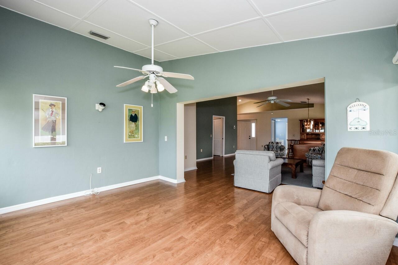 Image 10 of 65 For 702 Brightside Crescent Drive